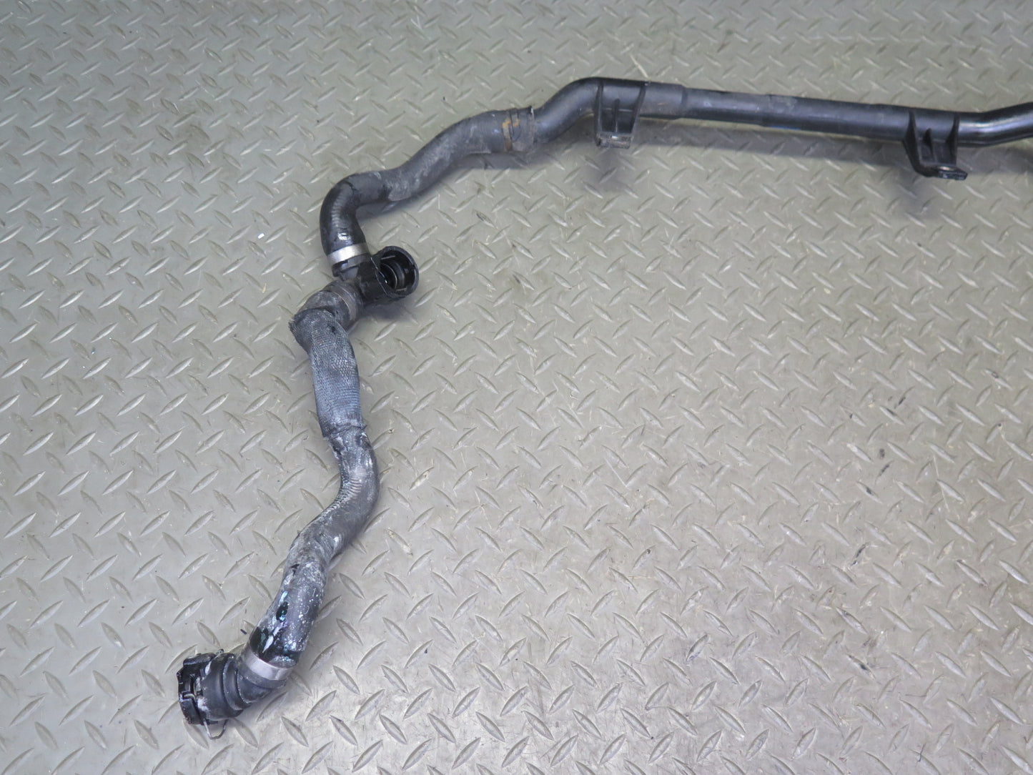 11-13 BMW E90 E92 E93 335i N55 Engine Coolant Heater Thermostat Hose Line OEM