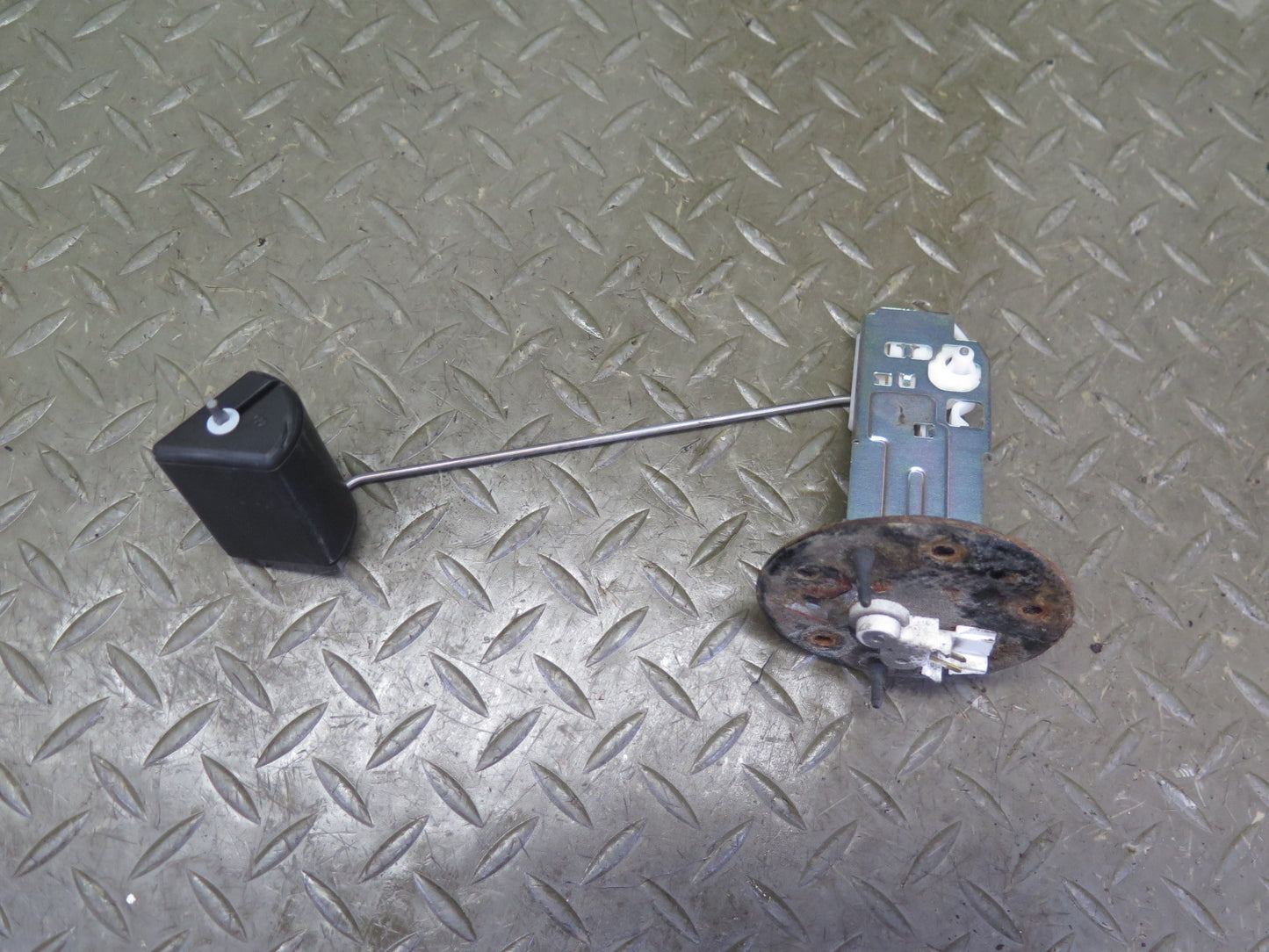 06-13 Lexus IS350 IS250 Fuel Pump Level Sensor Sending Unit Set OEM