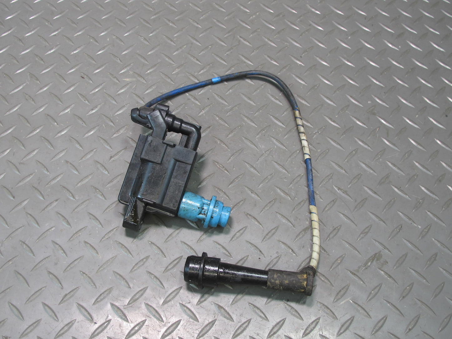 98-05 Lexus IS300 GS300 SC300 2JZGE Set of 3 Engine Ignition Coil w Cable OEM