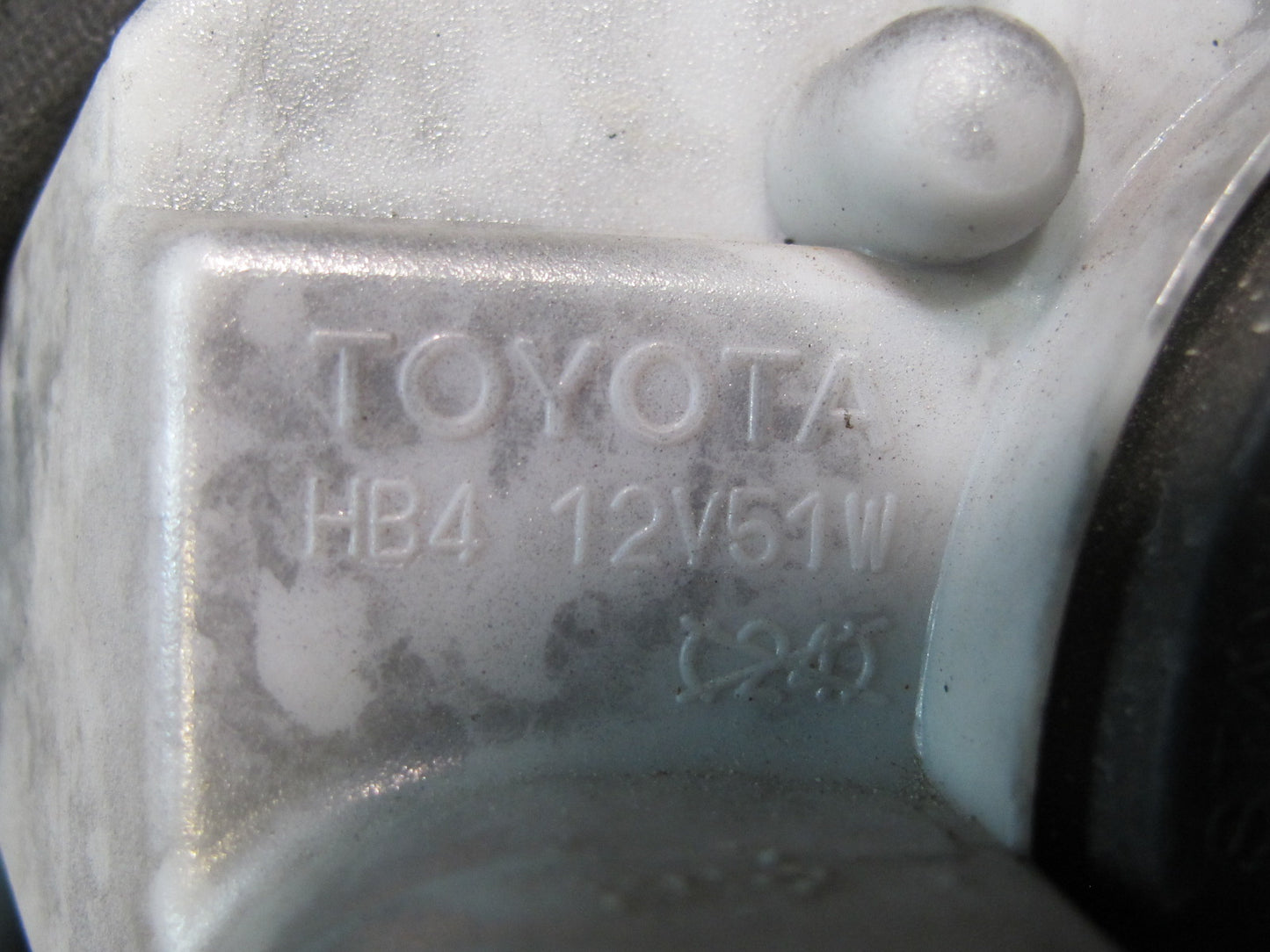 04-06 Lexus UCF30L LS430 Front Left Fog Light Lamp OEM