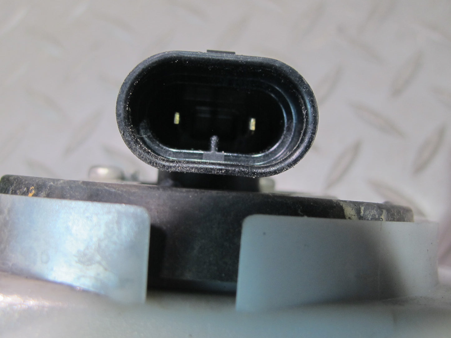 04-06 Lexus UCF30L LS430 Front Left Fog Light Lamp OEM