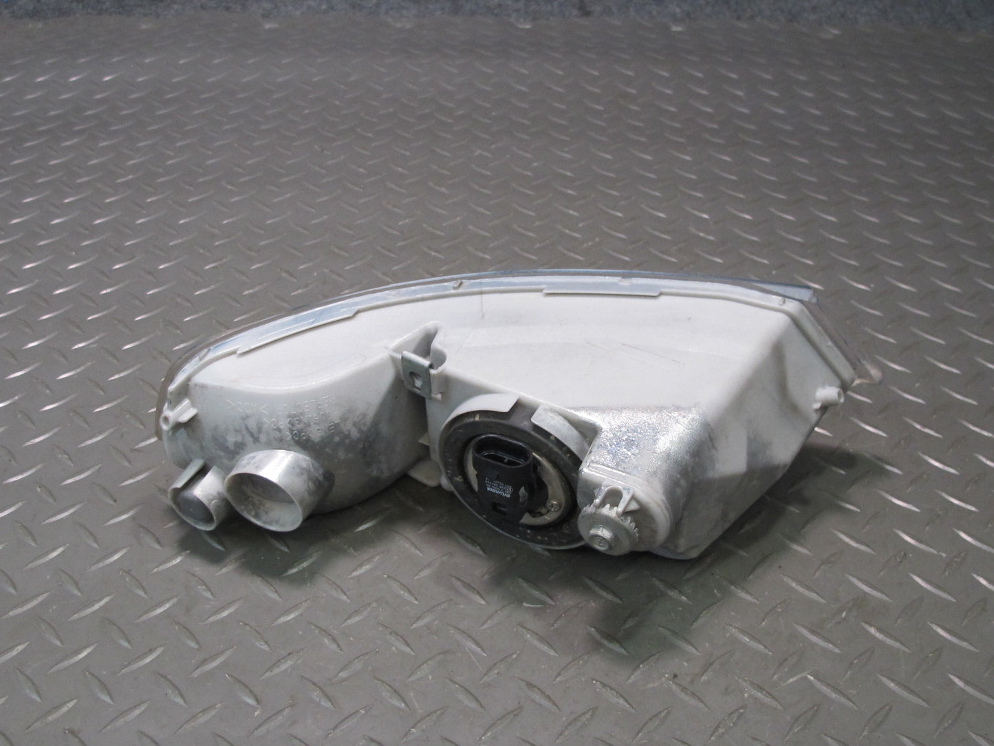 04-06 Lexus UCF30L LS430 Front Left Fog Light Lamp OEM