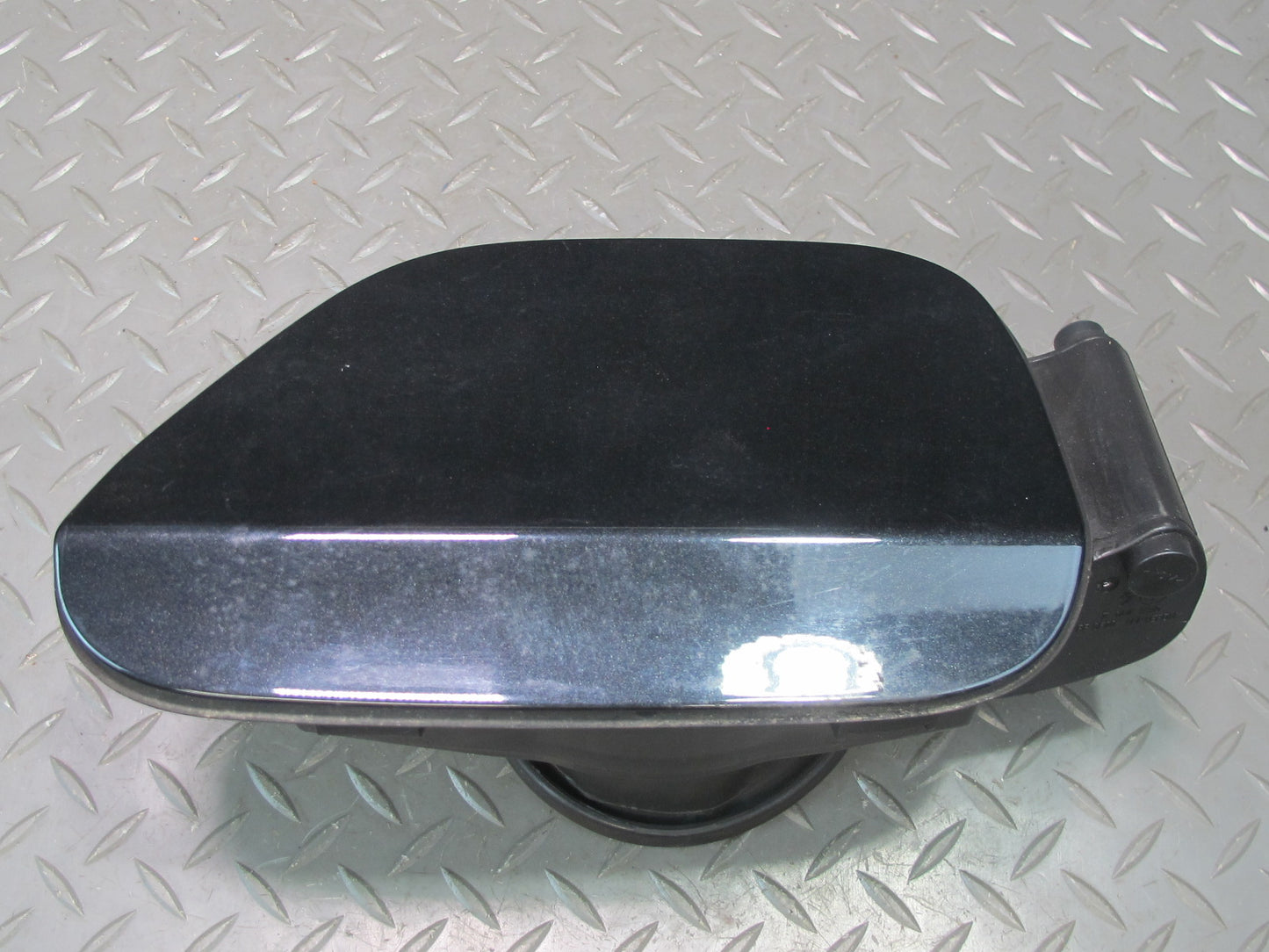 07-13 BMW E93 335i Convertible Fuel Filler Door Lid Cover w Housing 7144330 OEM