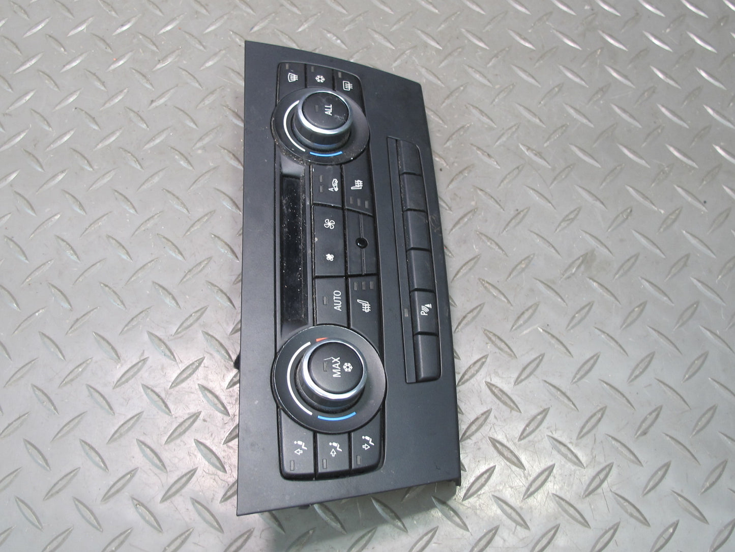 07-13 BMW E92 E93 335i A/C Heater Climate Control Switch Panel 9242411 OEM