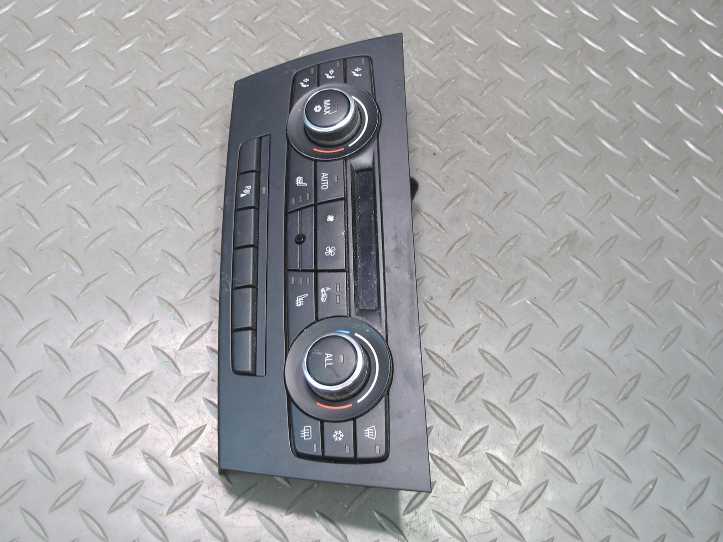 07-13 BMW E92 E93 335i A/C Heater Climate Control Switch Panel 9242411 OEM