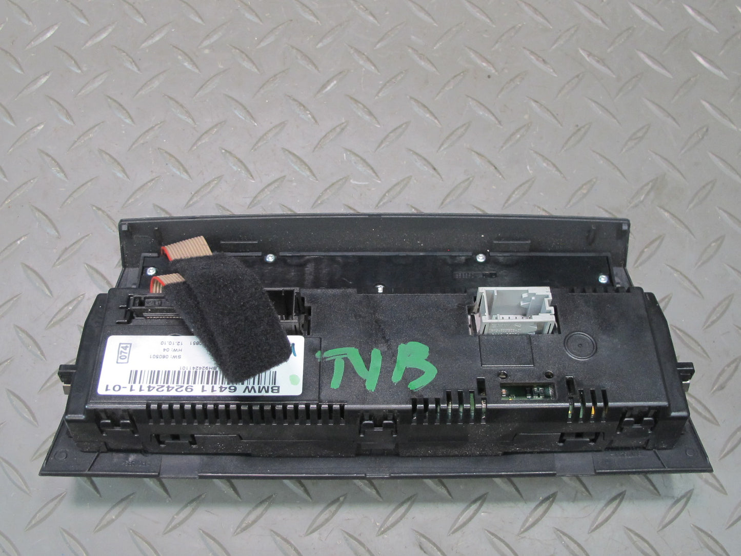 07-13 BMW E92 E93 335i A/C Heater Climate Control Switch Panel 9242411 OEM