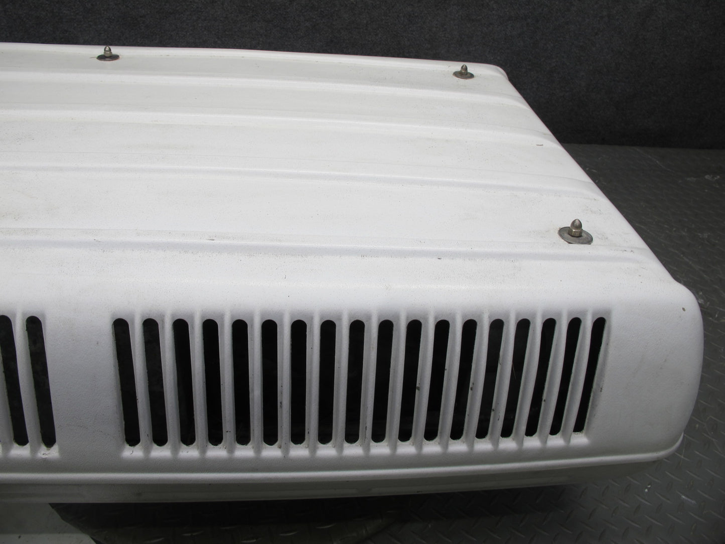 02-03 VW Eurovan T4 Winnebago Vista Coleman Mach Upper Roof Mount Air Condition