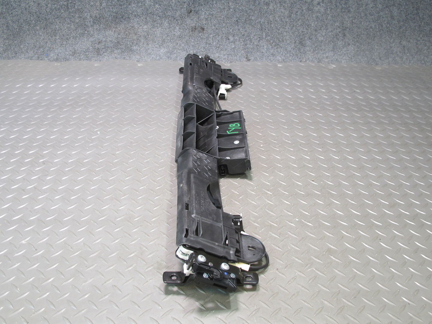 07-13 BMW E93 335i Convertible Trunk Lock Locking Mechanism Assembly 7258345 OEM