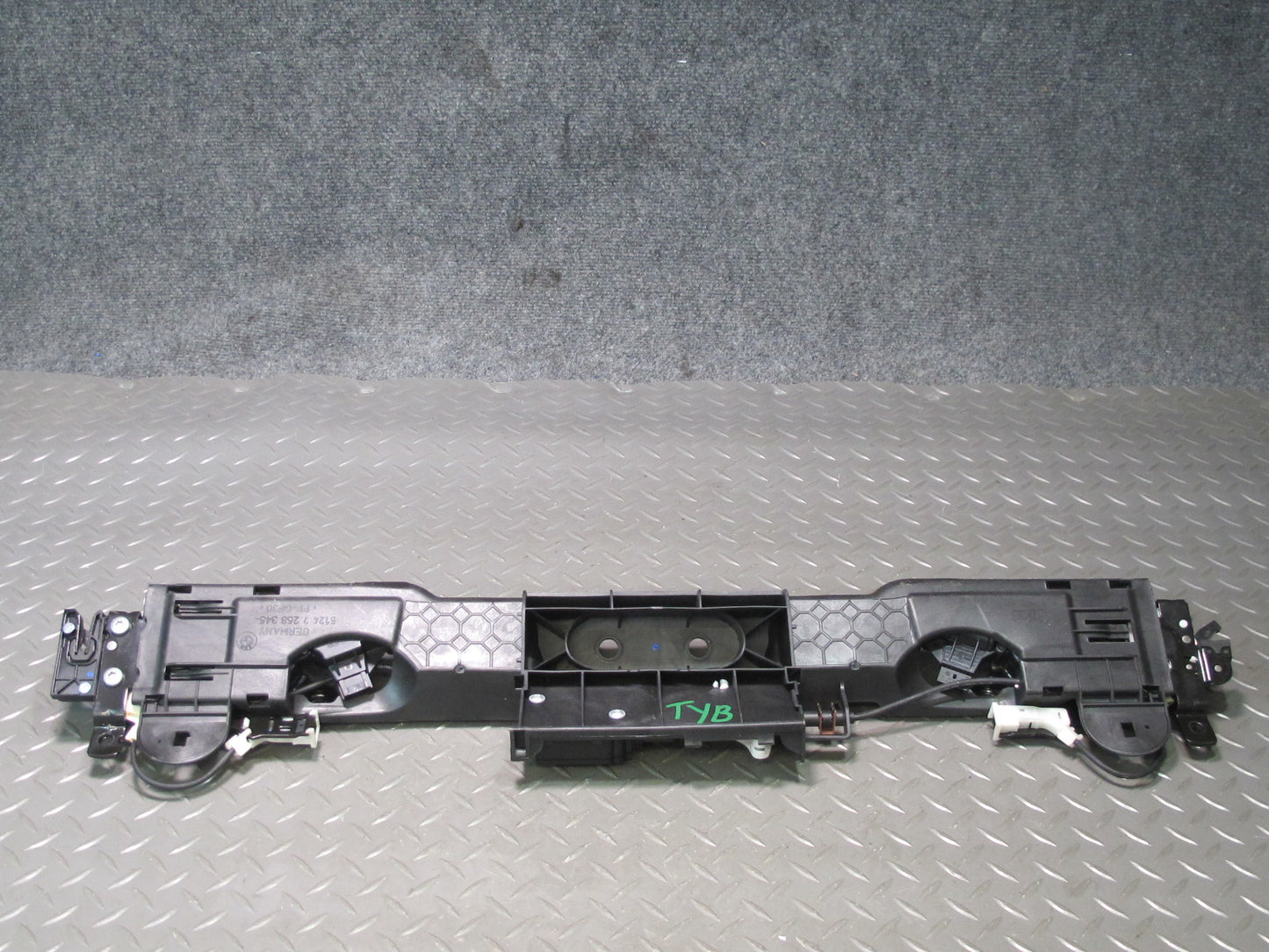 07-13 BMW E93 335i Convertible Trunk Lock Locking Mechanism Assembly 7258345 OEM