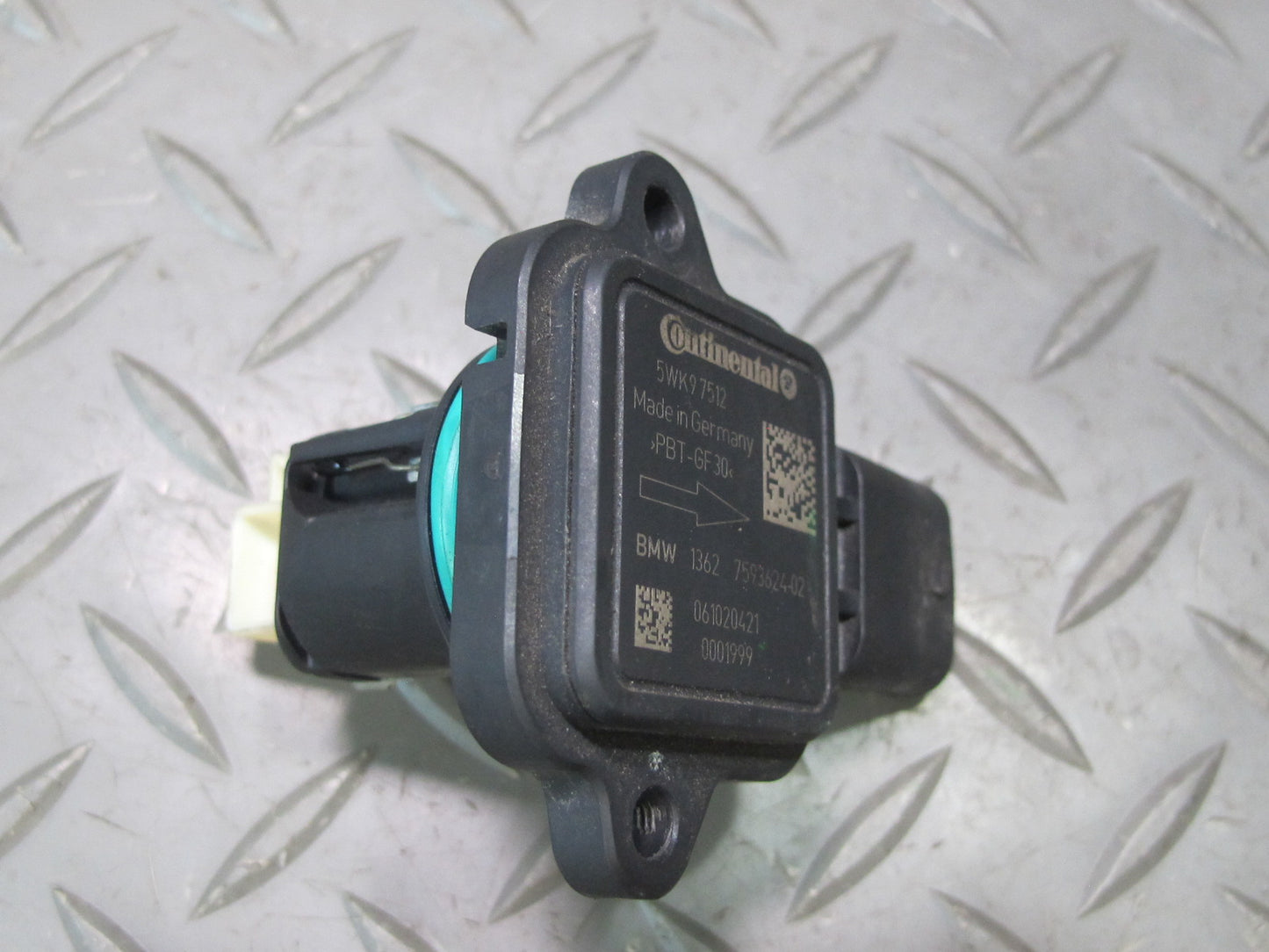 11-13 BMW E90 E92 E93 335i Mass Air Flow Meter MAF Sensor 7593624 OEM