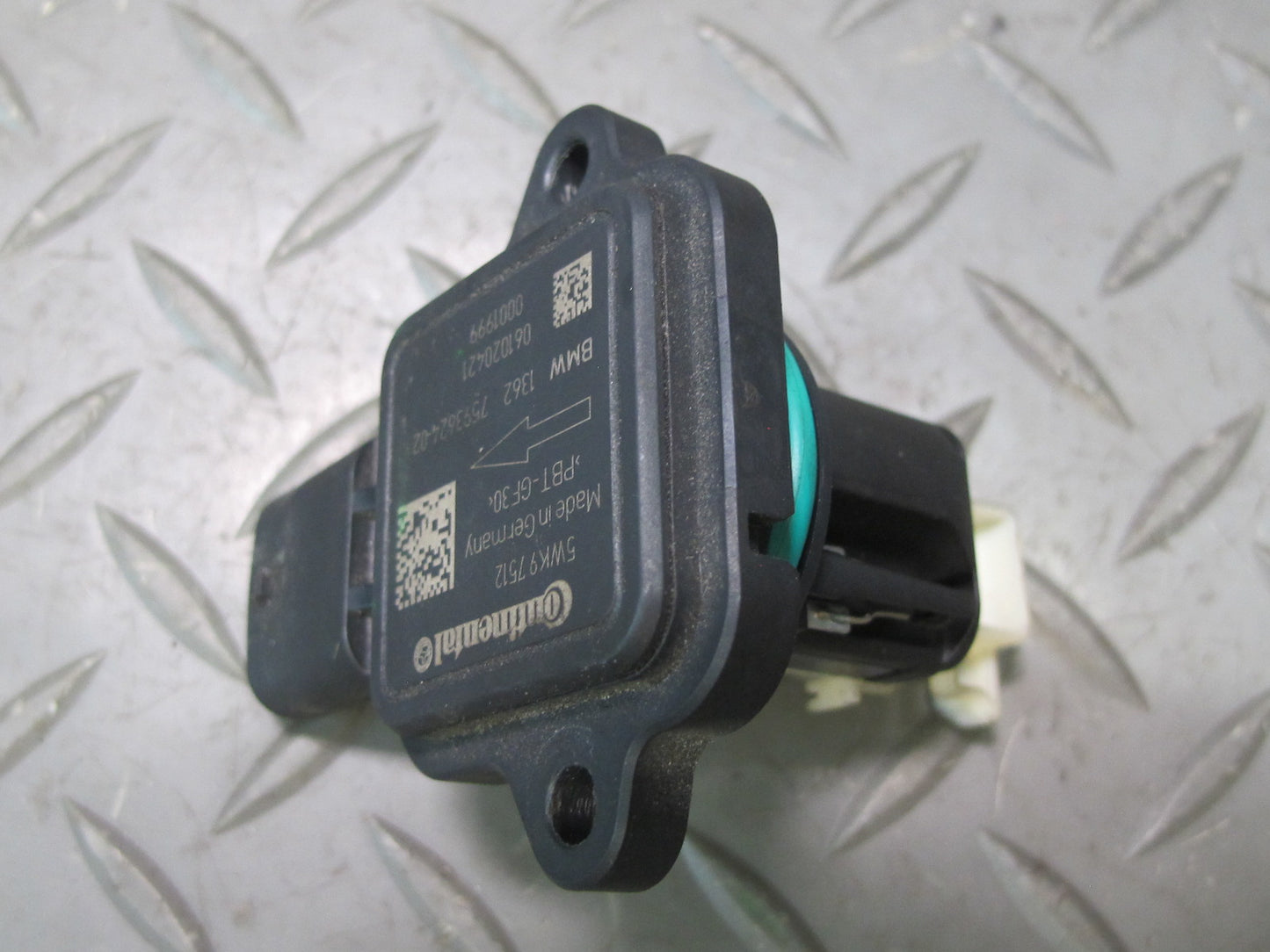 11-13 BMW E90 E92 E93 335i Mass Air Flow Meter MAF Sensor 7593624 OEM