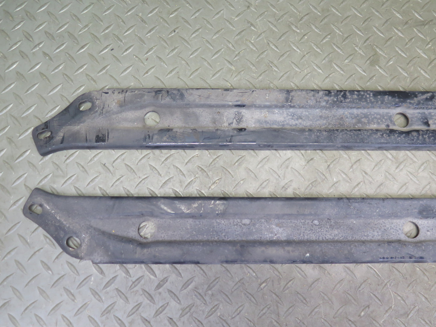 02-10 Lexus UZZ40L SC430 Set of 5 Rear Suspension Mounting Brace Plate OEM
