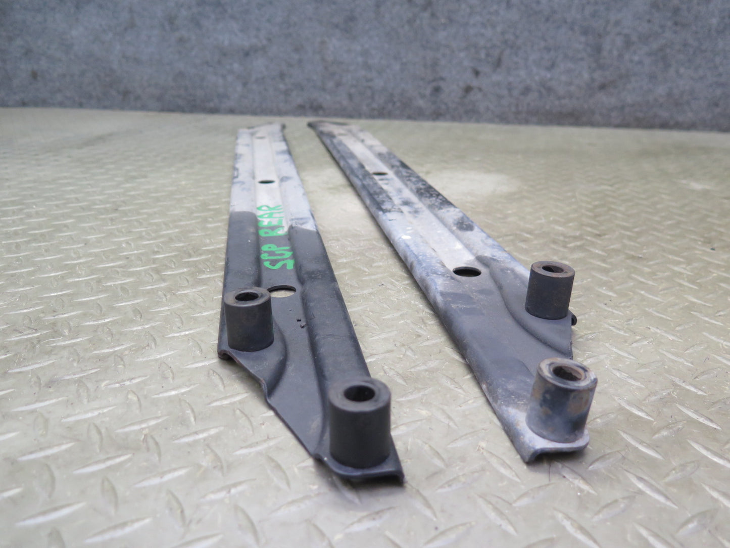 02-10 Lexus UZZ40L SC430 Set of 5 Rear Suspension Mounting Brace Plate OEM