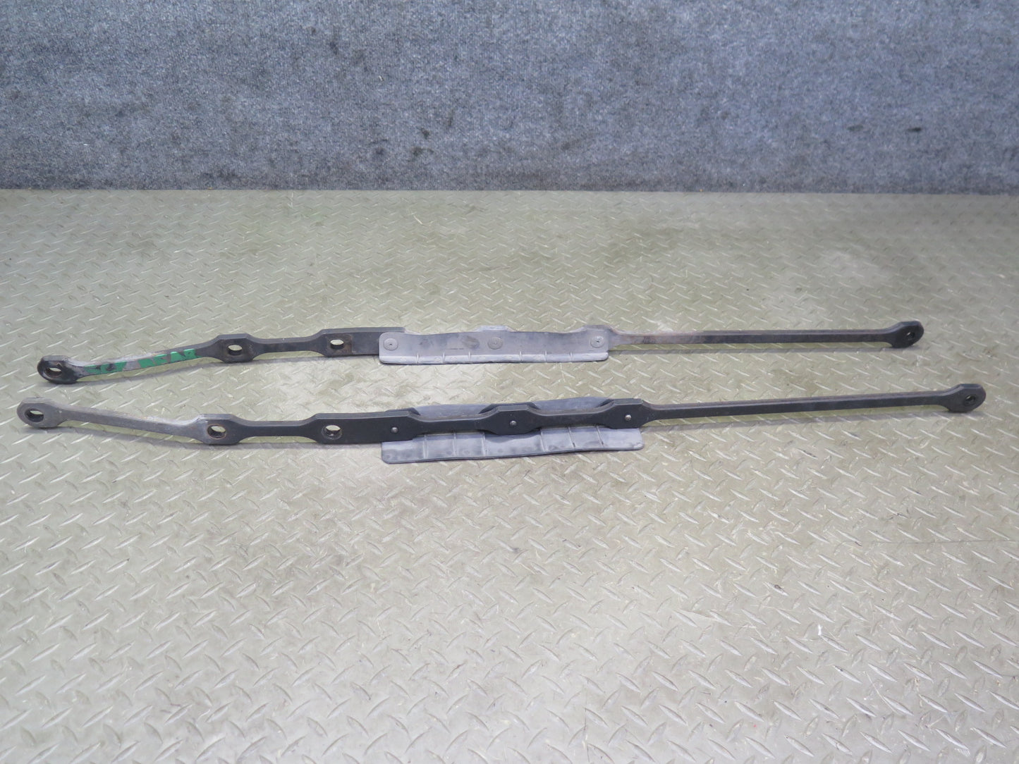 02-10 Lexus UZZ40L SC430 Set of 5 Rear Suspension Mounting Brace Plate OEM