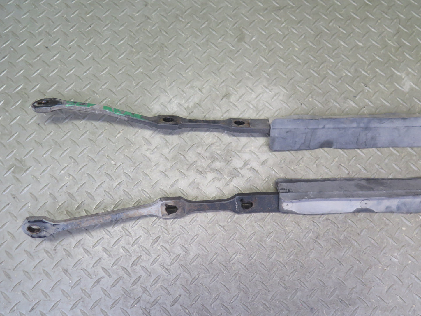 02-10 Lexus UZZ40L SC430 Set of 5 Rear Suspension Mounting Brace Plate OEM