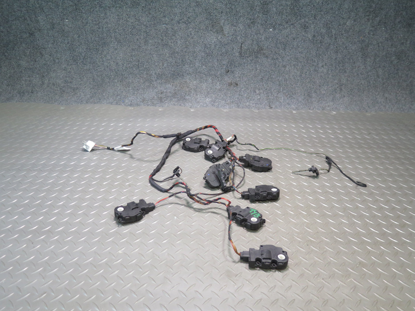 07-13 BMW E90 E92 E93 335i A/C Heater Flap Door Actuator Motor Wiring Set OEM