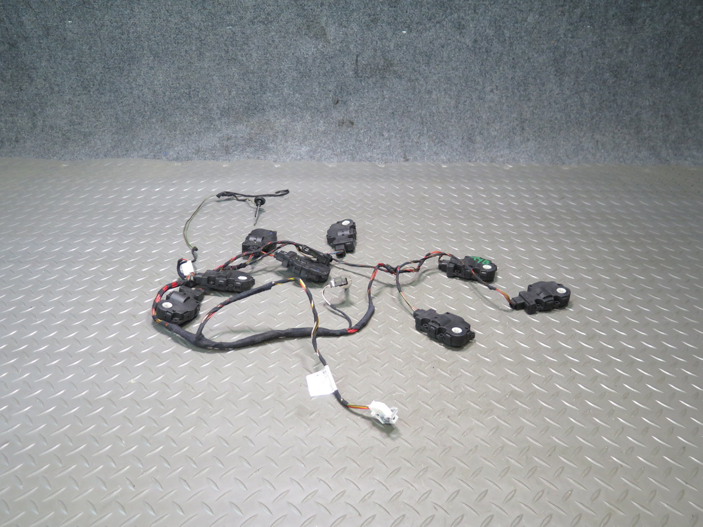 07-13 BMW E90 E92 E93 335i A/C Heater Flap Door Actuator Motor Wiring Set OEM