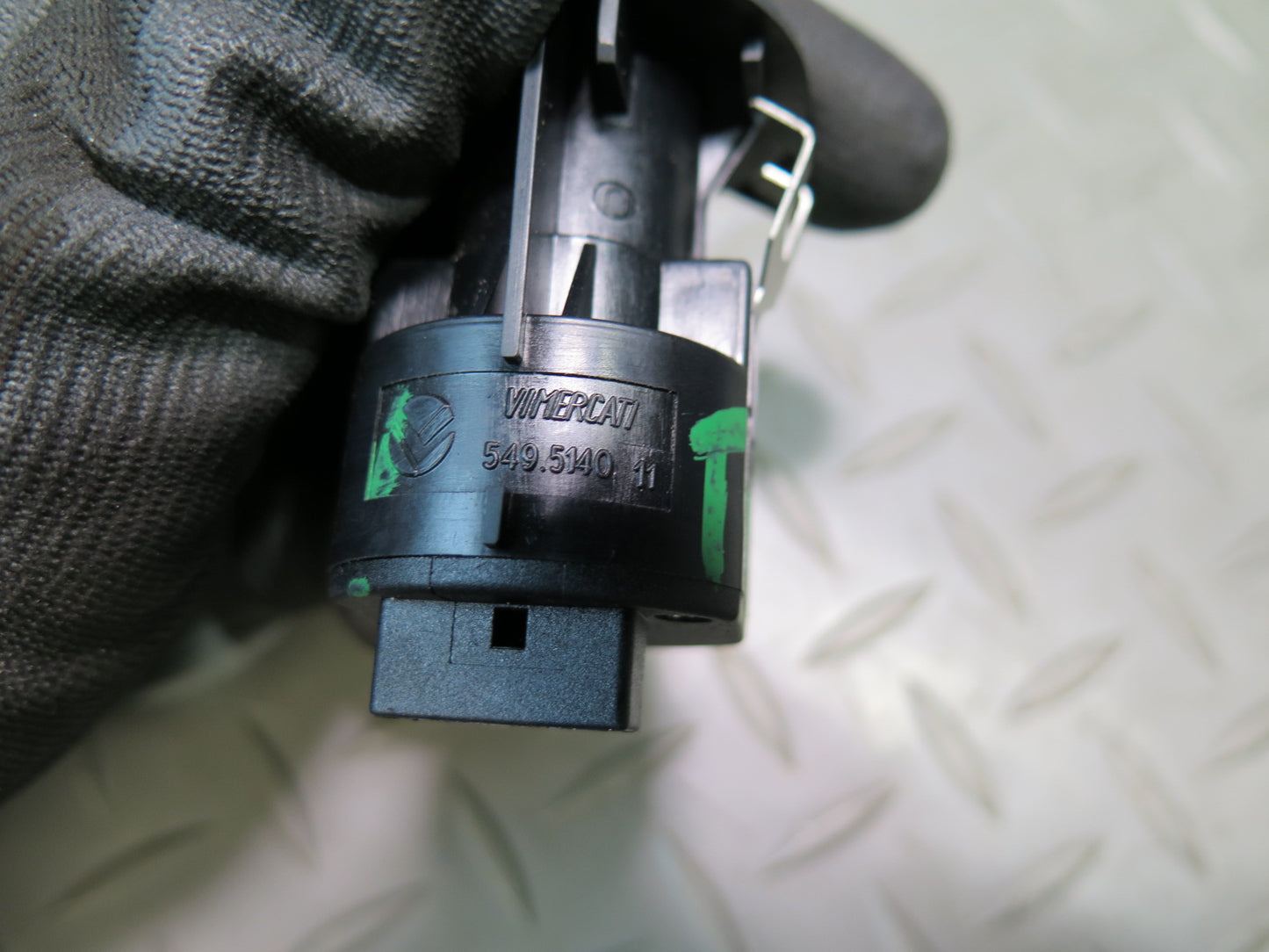 11-13 BMW E93 335i Convertible Child Safety KEY Lock Switch 9211746 OEM