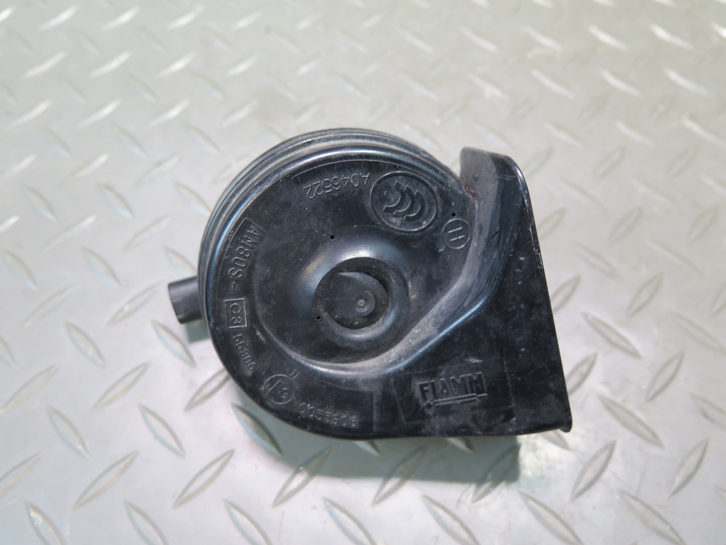 07-13 BMW E90 E92 E93 335I Set of 2 High & Low Tone Note Pitch Horn Signal OEM