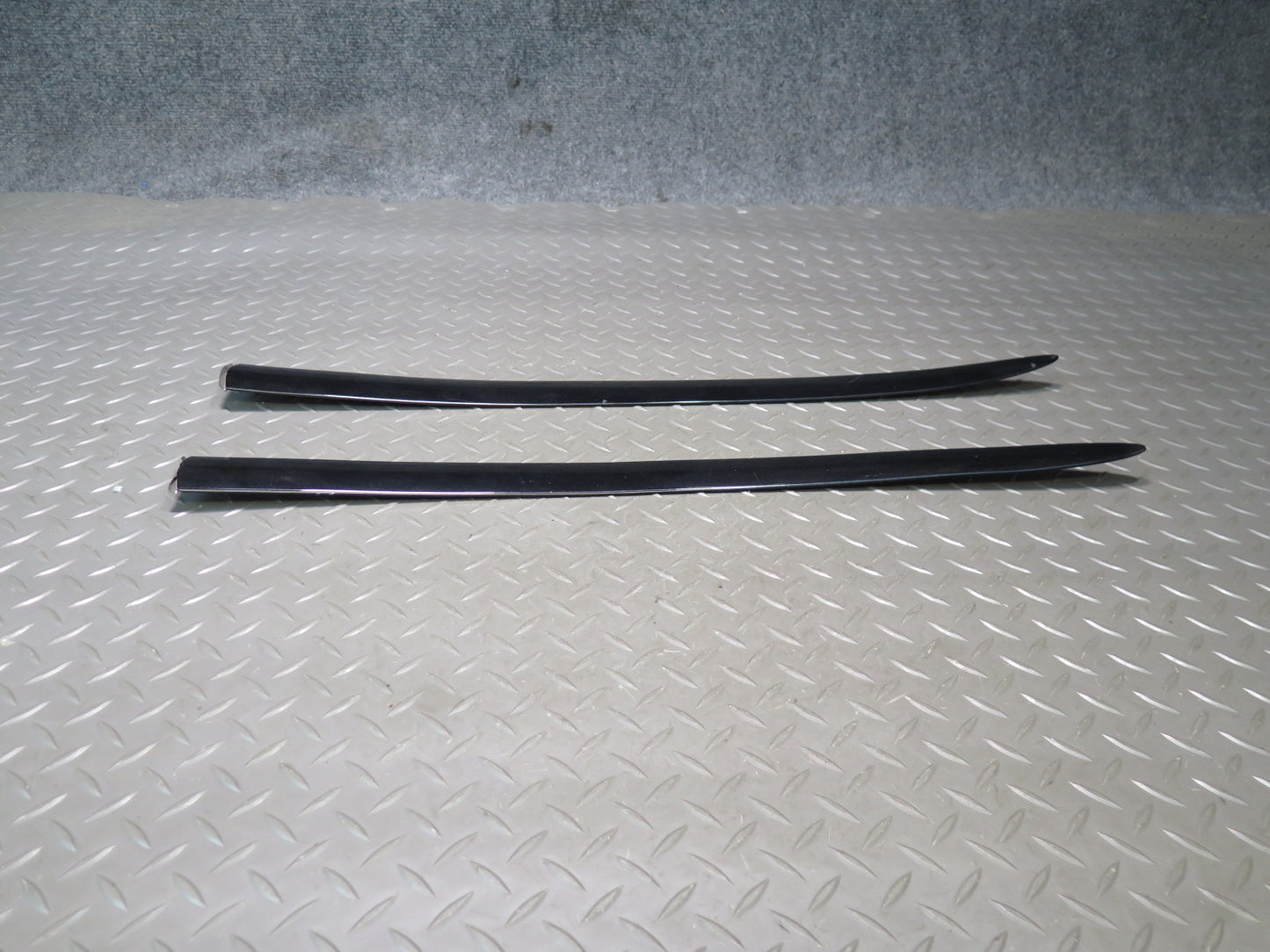 07-13 BMW E93 335i Convertible Set of 2 Front Left & Right TOP Roof Molding OEM