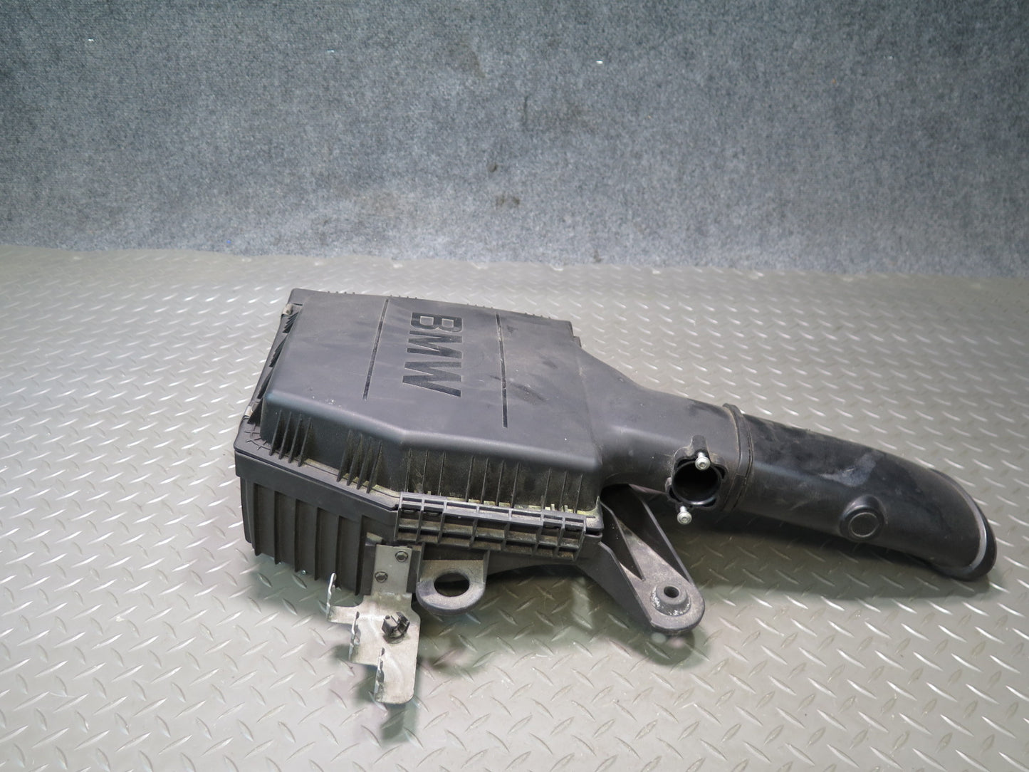 11-13 BMW E90 E92 E93 335i Air Intake Cleaner Filter Box w Duct 7599284 OEM