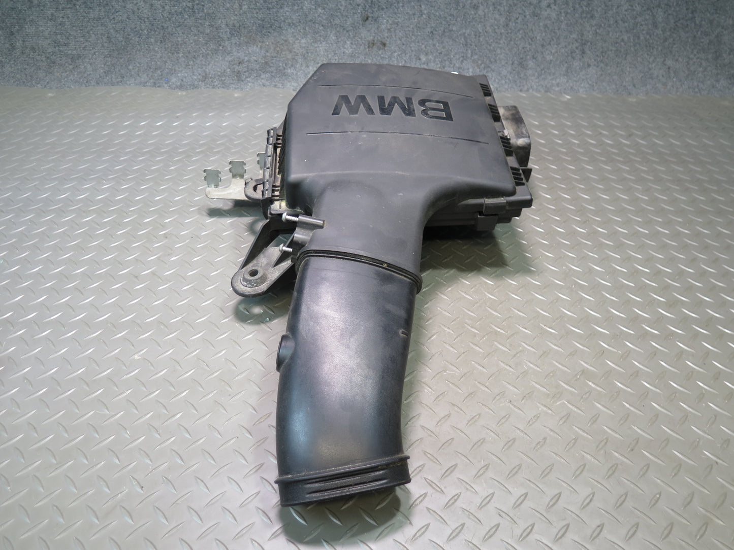 11-13 BMW E90 E92 E93 335i Air Intake Cleaner Filter Box w Duct 7599284 OEM