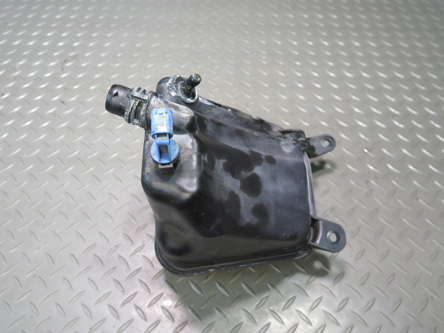 07-13 BMW E90 E92 E93 335I Aftermarket Engine Coolant Expansion Reservoir Tank