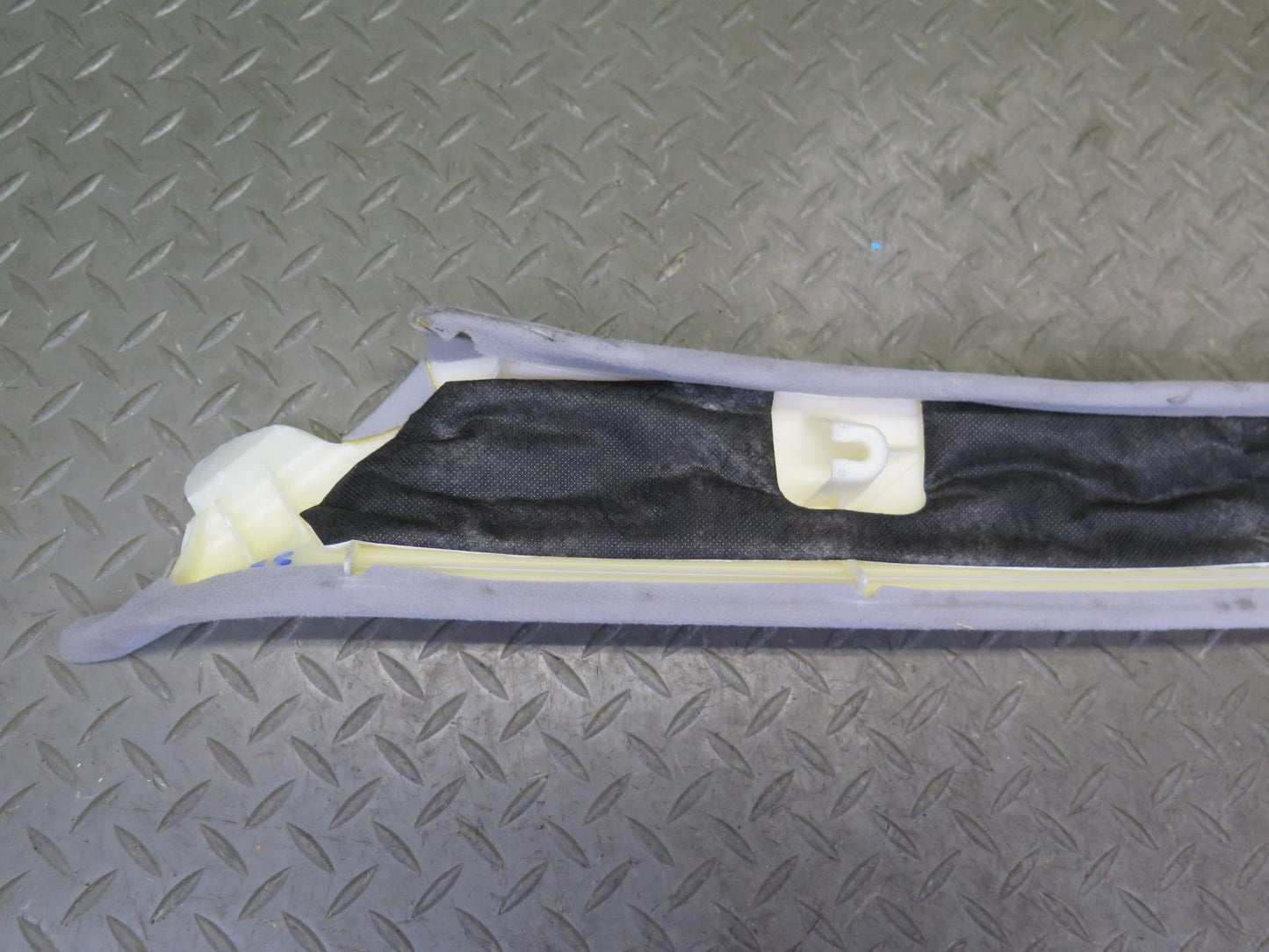 04-06 Lexus UCF30L LS430 Set of 2 Front Left & Right A Pillar Trim Panel OEM