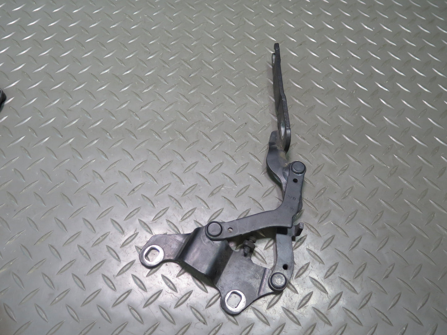 07-13 BMW E90 E92 E93 335i Set of 2 Rear Left & Right Trunk Hinge OEM