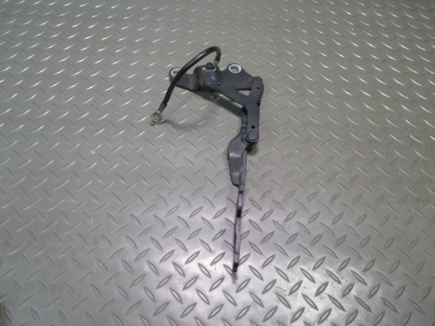 07-13 BMW E90 E92 E93 335i Set of 2 Rear Left & Right Trunk Hinge OEM