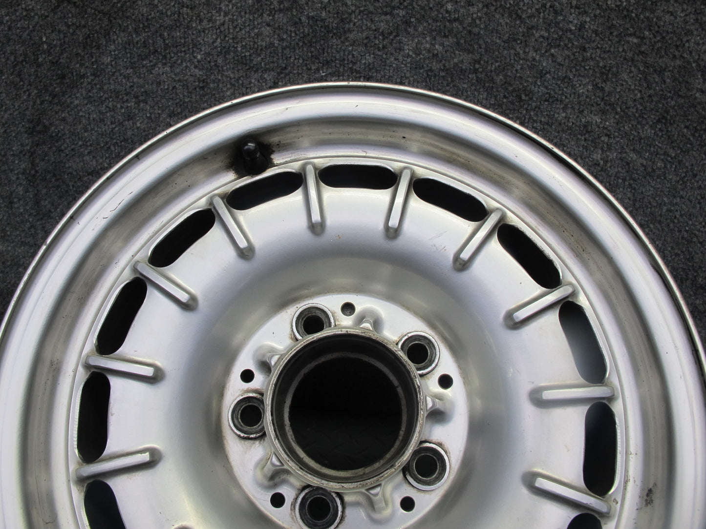 73-85 Mercedes R107 R14 14" Alloy Wheel Rim 14x6.5J ET30 1264002102 OEM