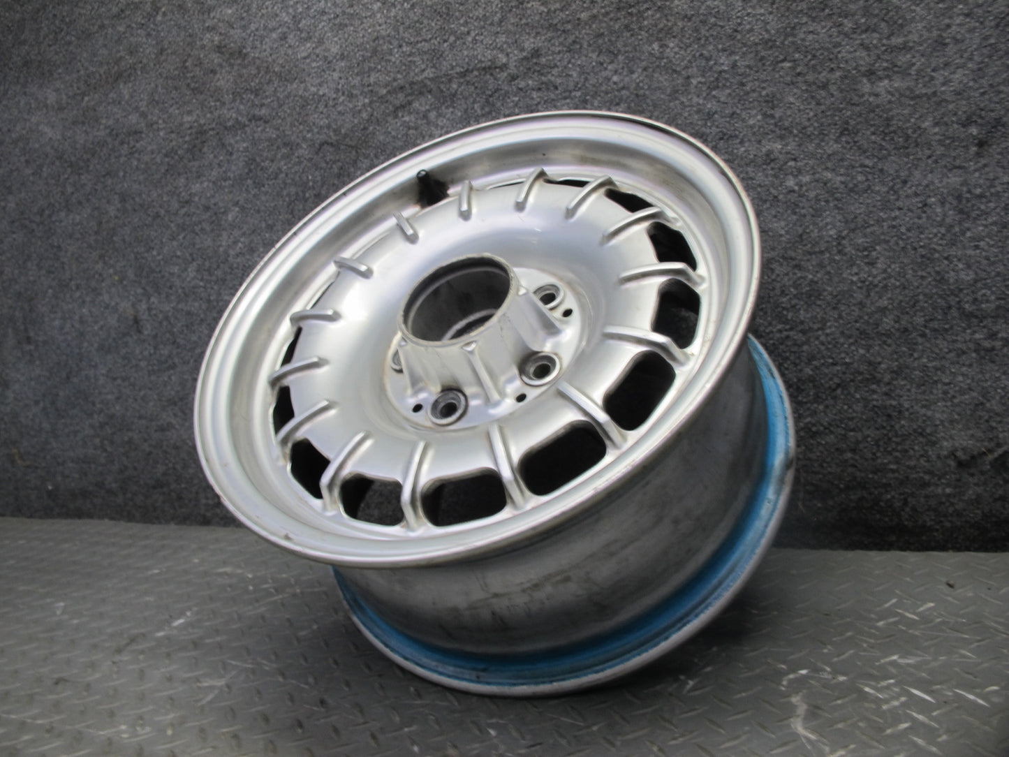 73-85 Mercedes R107 R14 14" Alloy Wheel Rim 14x6.5J ET30 1264002102 OEM