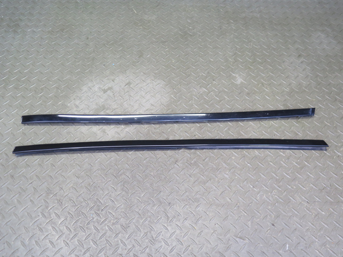 01-06 Lexus UCF30L LS430 Set of 2 Front Windshield A Pillar Trim Molding OEM