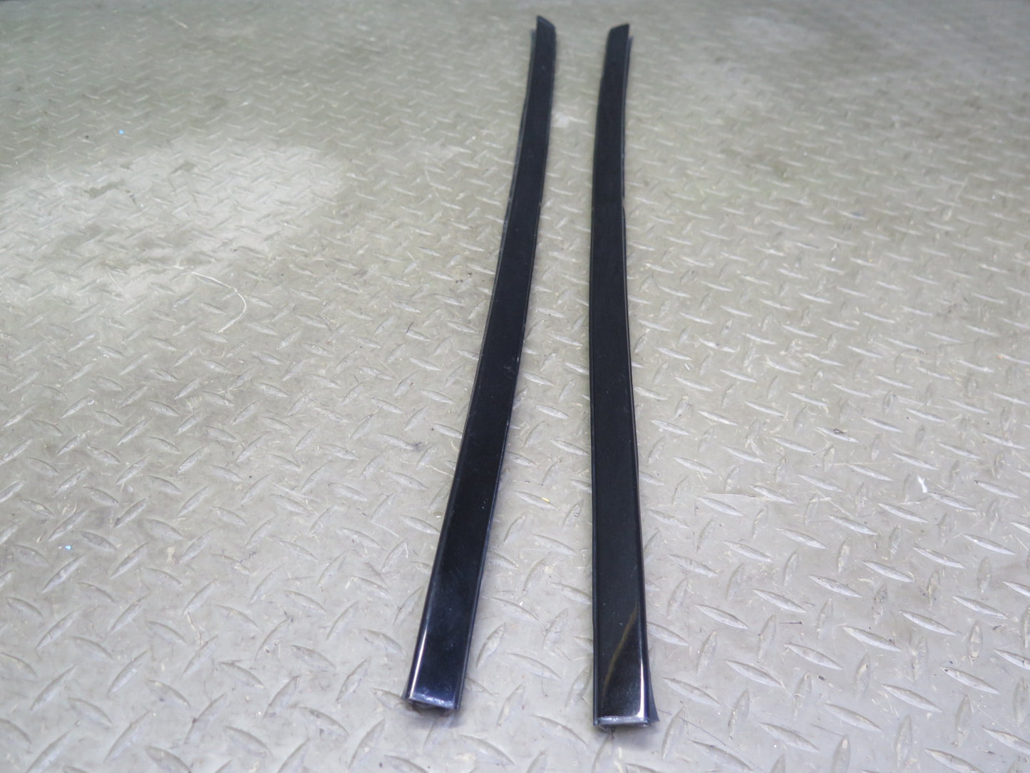 01-06 Lexus UCF30L LS430 Set of 2 Front Windshield A Pillar Trim Molding OEM