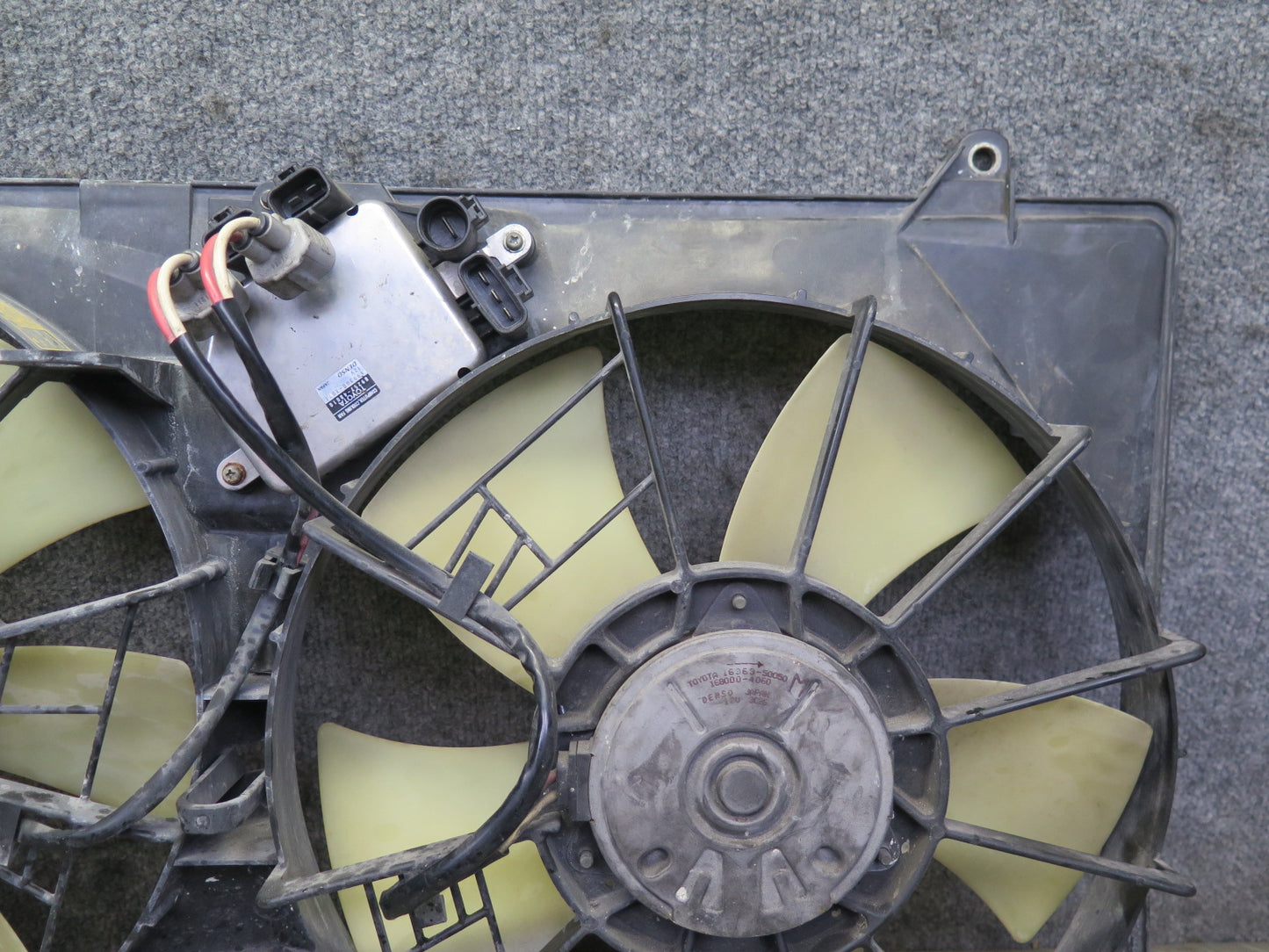 02-10 Lexus SC430 Engine Cooling Fan Motor Shroud w Control Module OEM