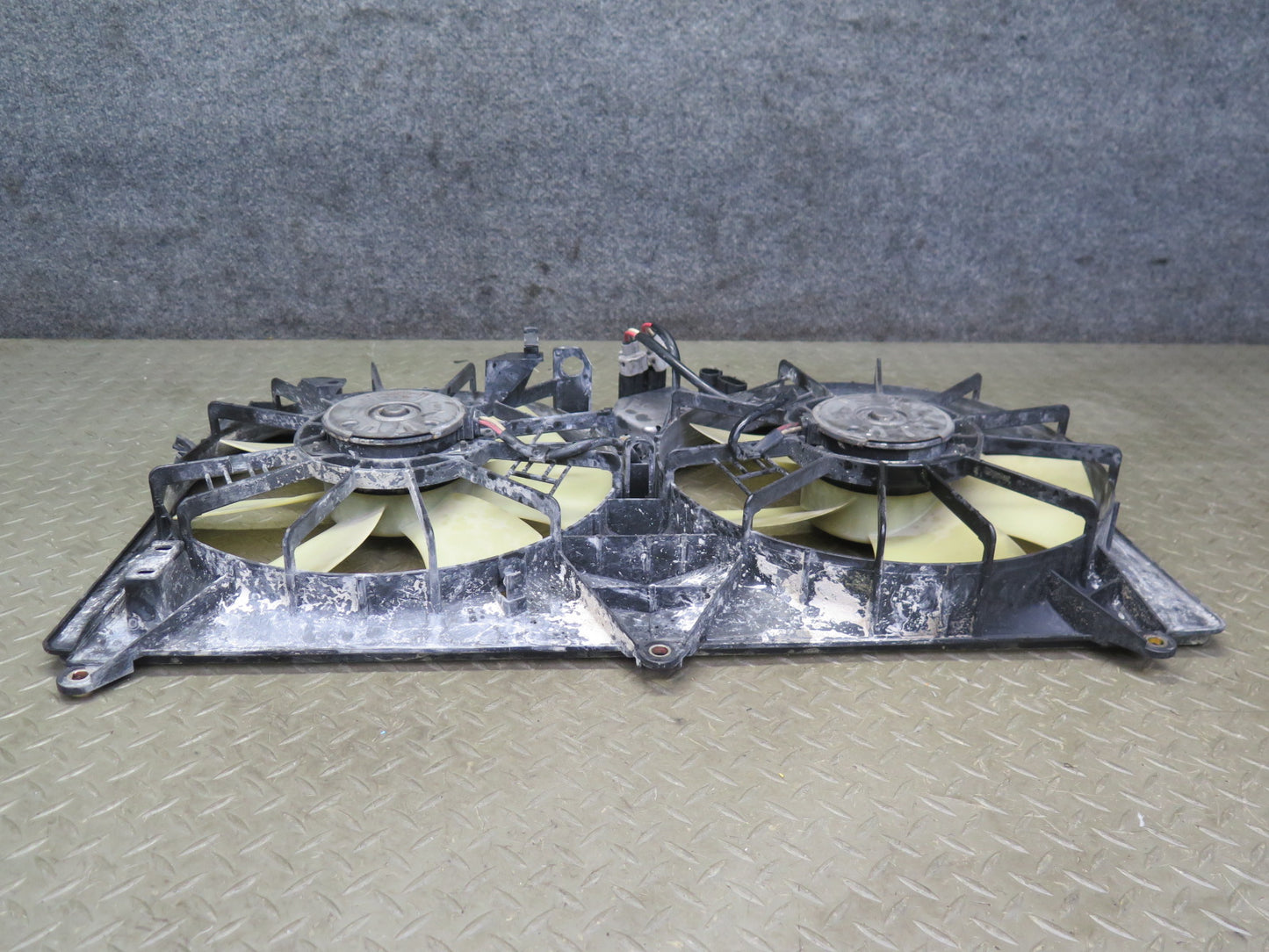 02-10 Lexus SC430 Engine Cooling Fan Motor Shroud w Control Module OEM