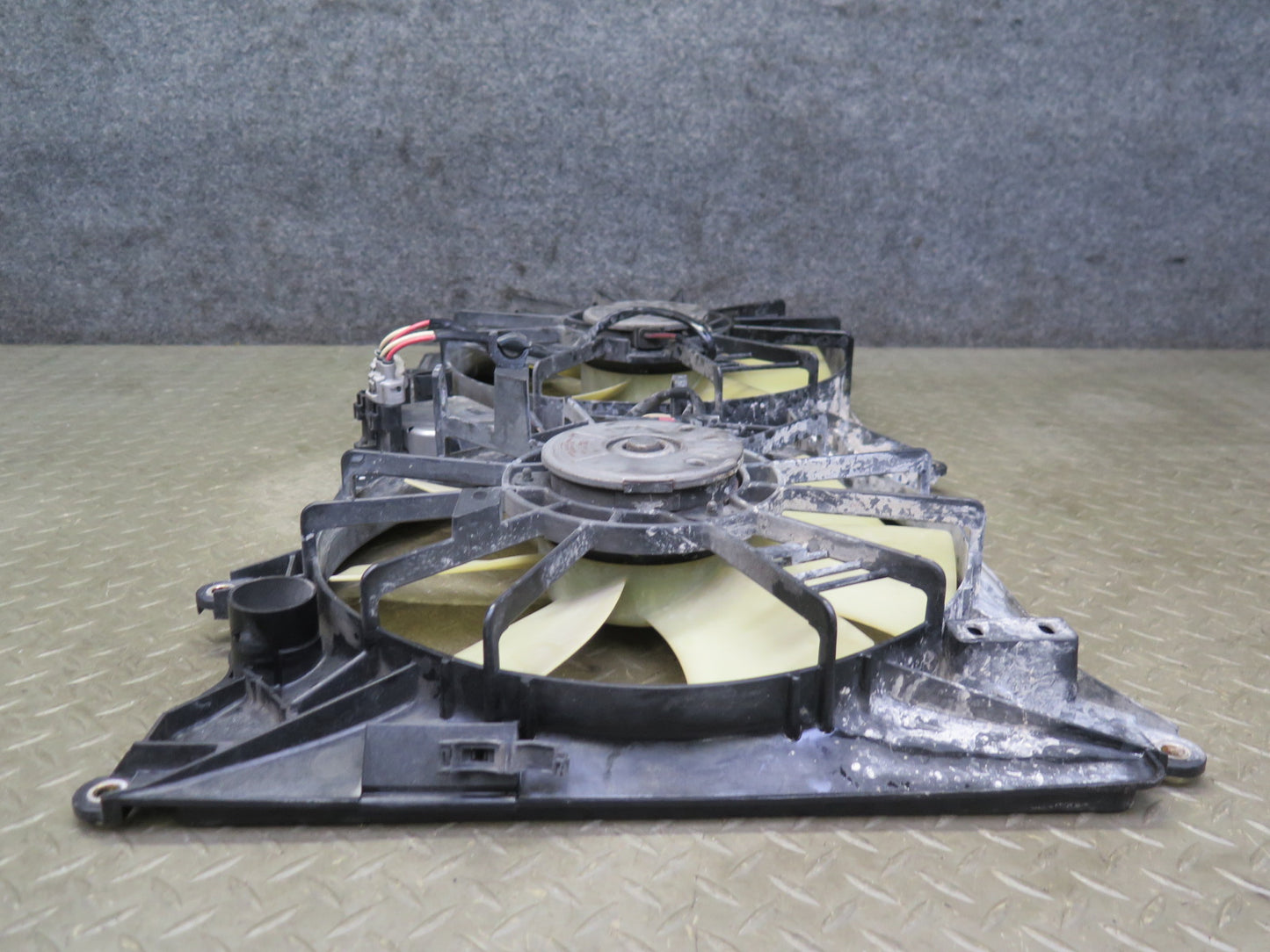 02-10 Lexus SC430 Engine Cooling Fan Motor Shroud w Control Module OEM