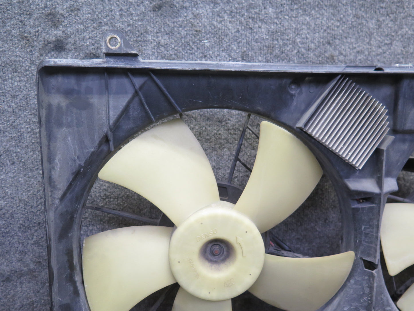 02-10 Lexus SC430 Engine Cooling Fan Motor Shroud w Control Module OEM