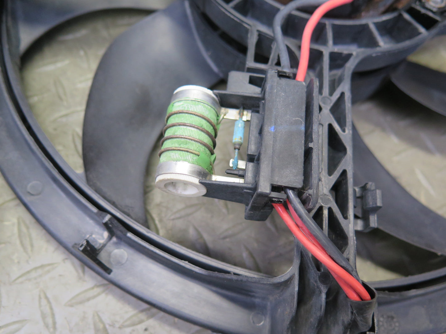 11-15 Mini Cooper S R60 R61 Countryman Engine Cooling Fan Motor OEM