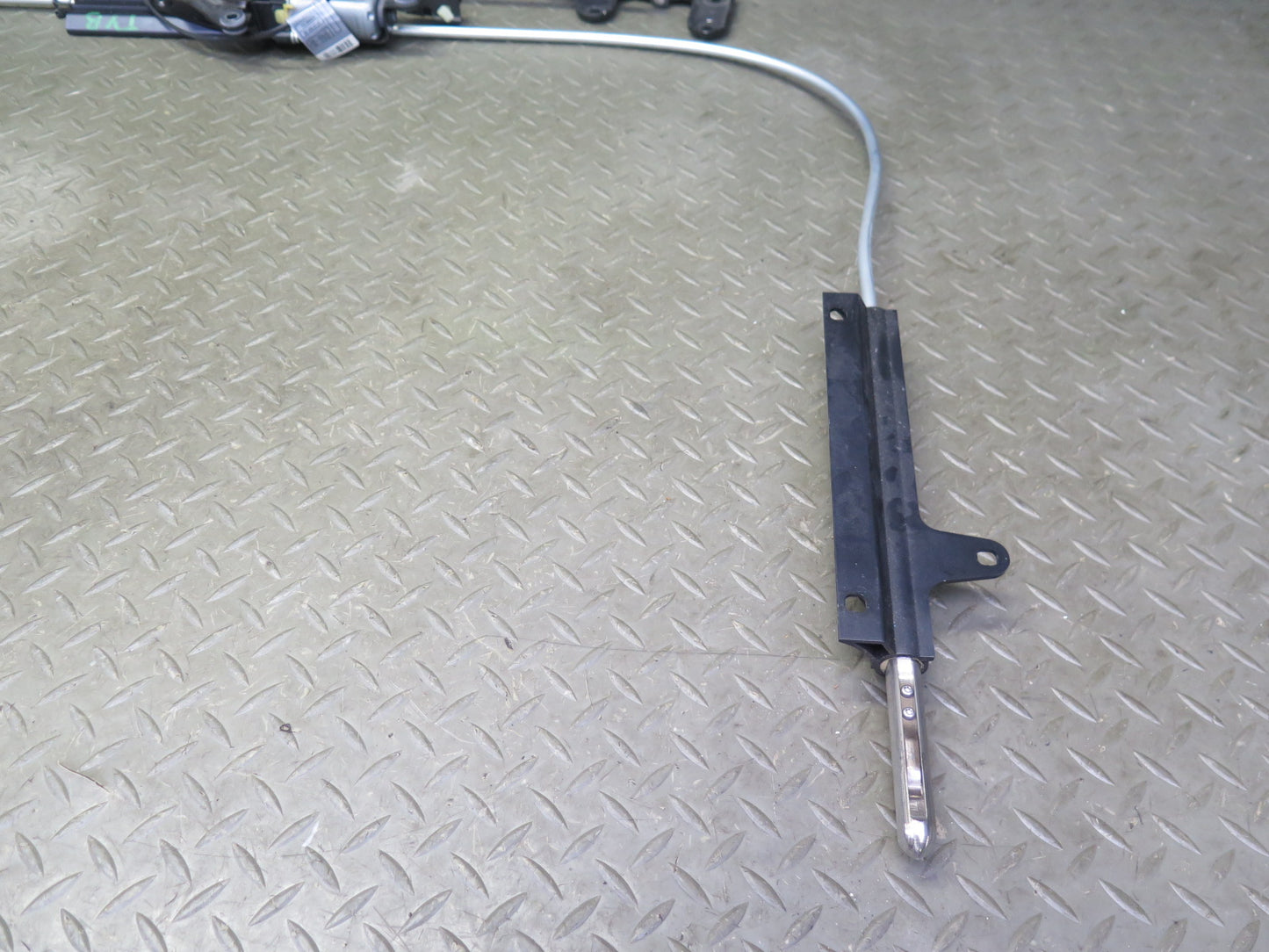 07-13 BMW E93 335i Convertible TOP Roof Lock Latch Motor Striker Assembly OEM