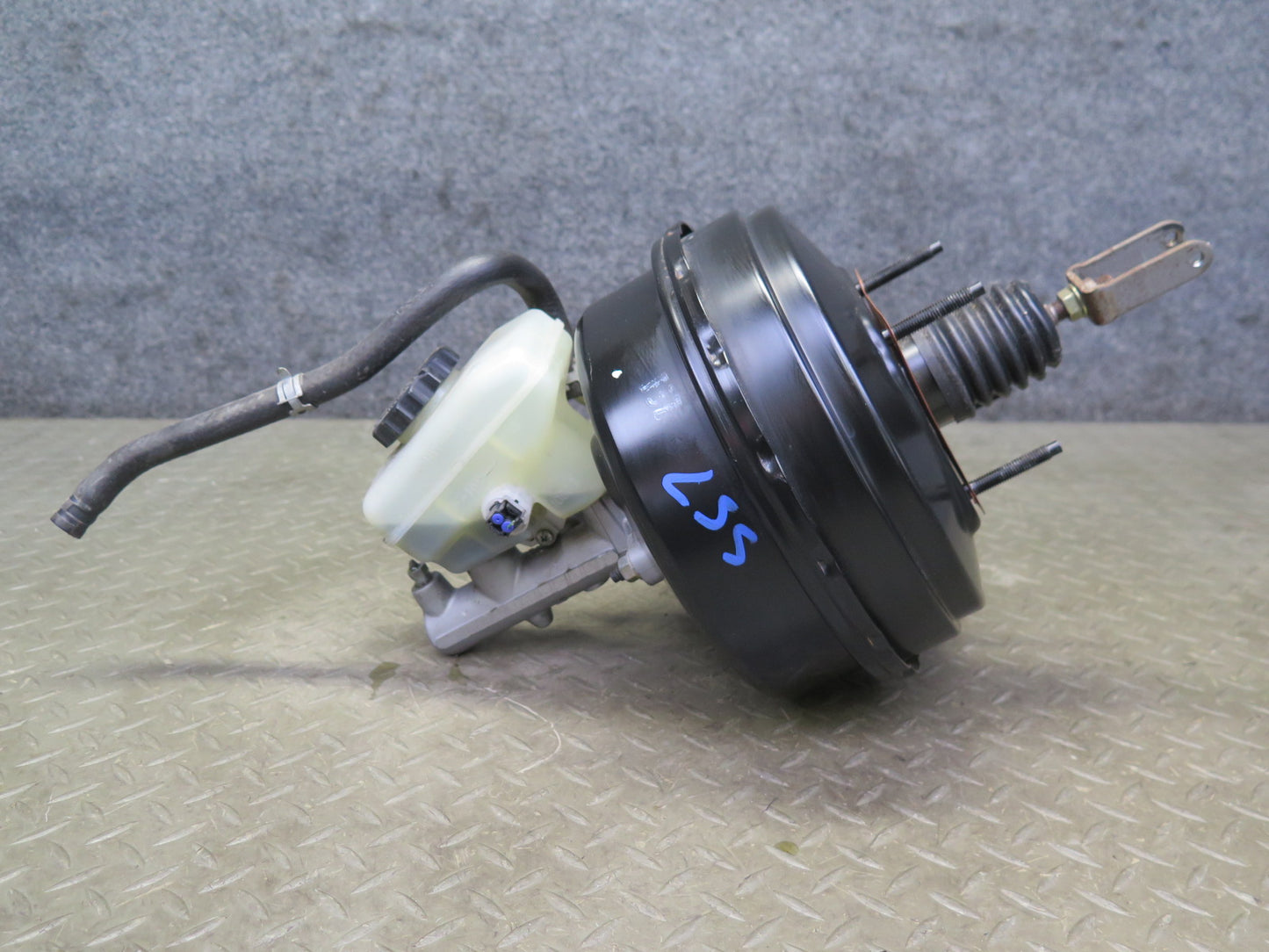 04-06 Lexus UCF30L LS430 Brake Master Cylinder Booster Fluid Reservoir OEM