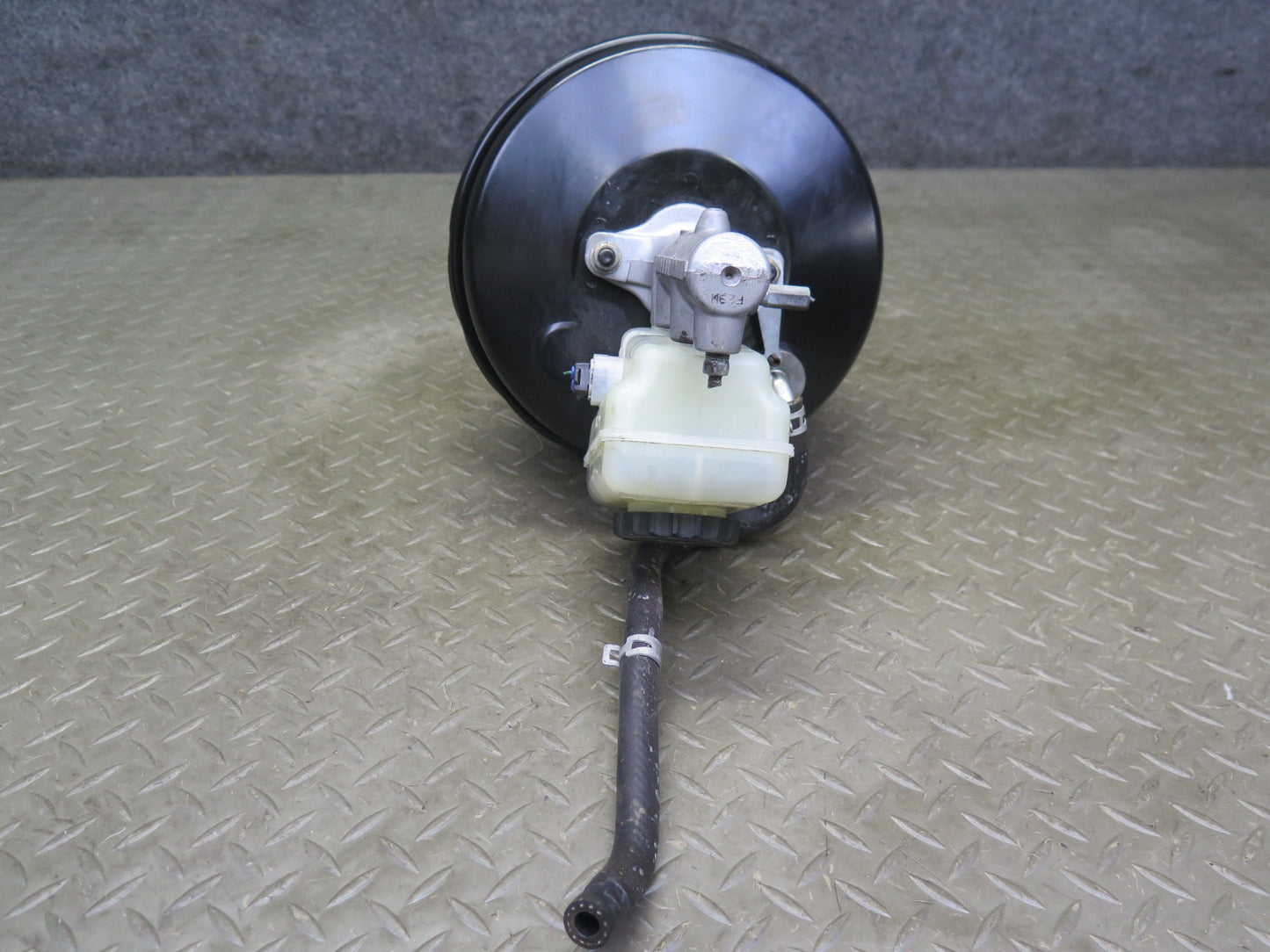 04-06 Lexus UCF30L LS430 Brake Master Cylinder Booster Fluid Reservoir OEM