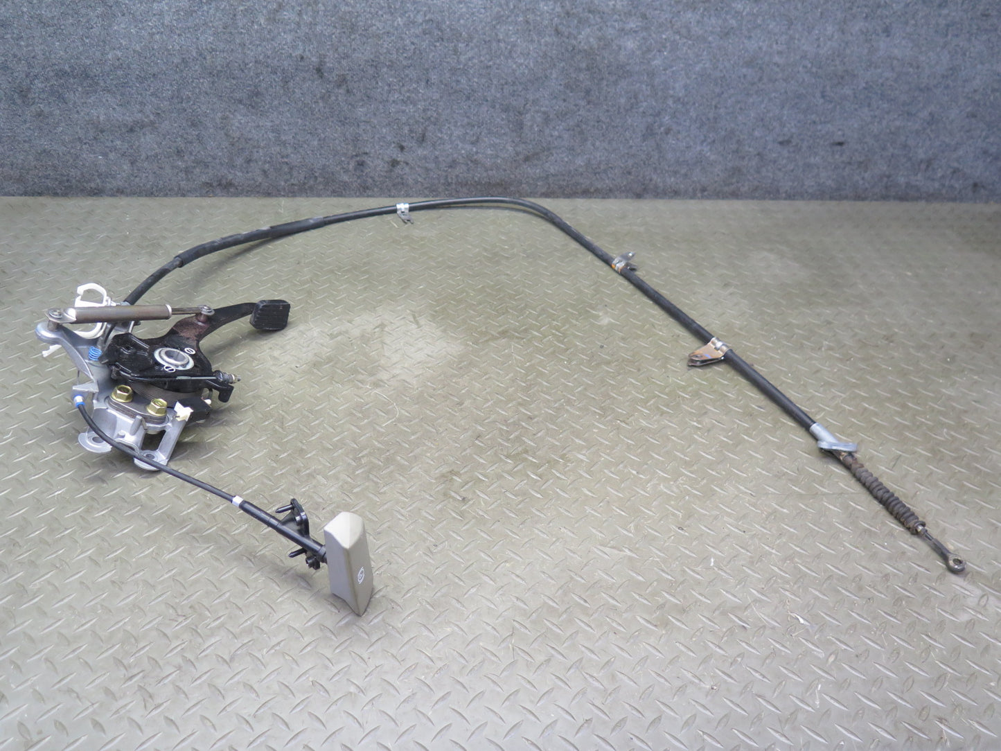 01-06 Lexus LS430 Emergency Parking Brake Pedal w Release Handle & Cable OEM