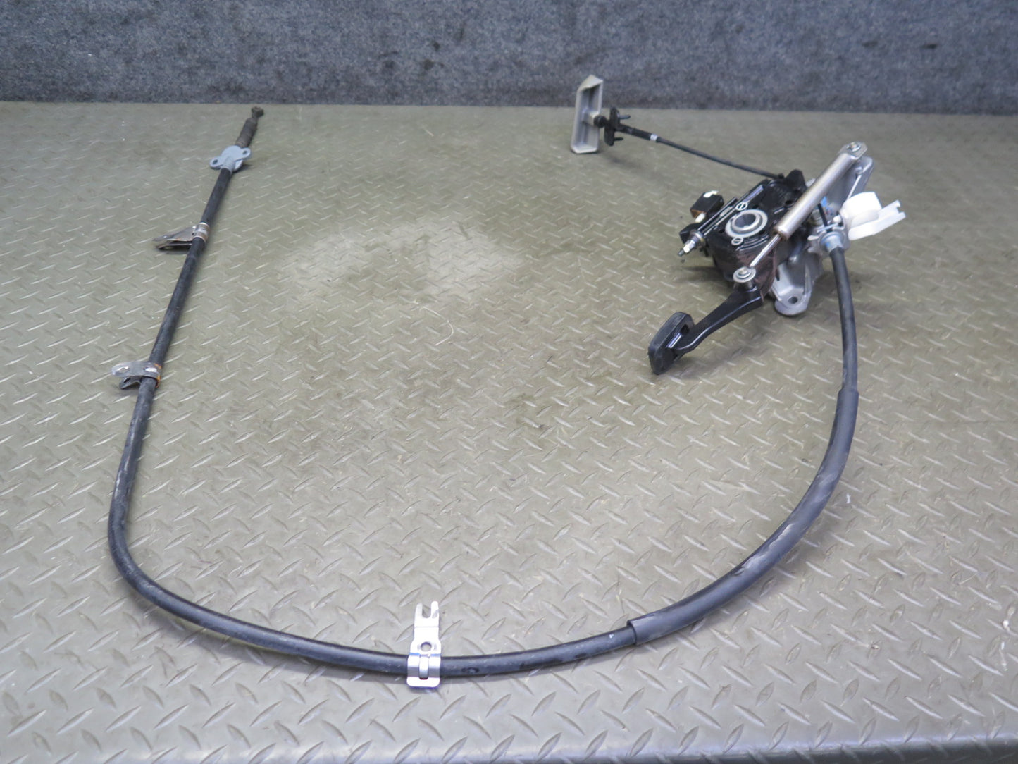01-06 Lexus LS430 Emergency Parking Brake Pedal w Release Handle & Cable OEM