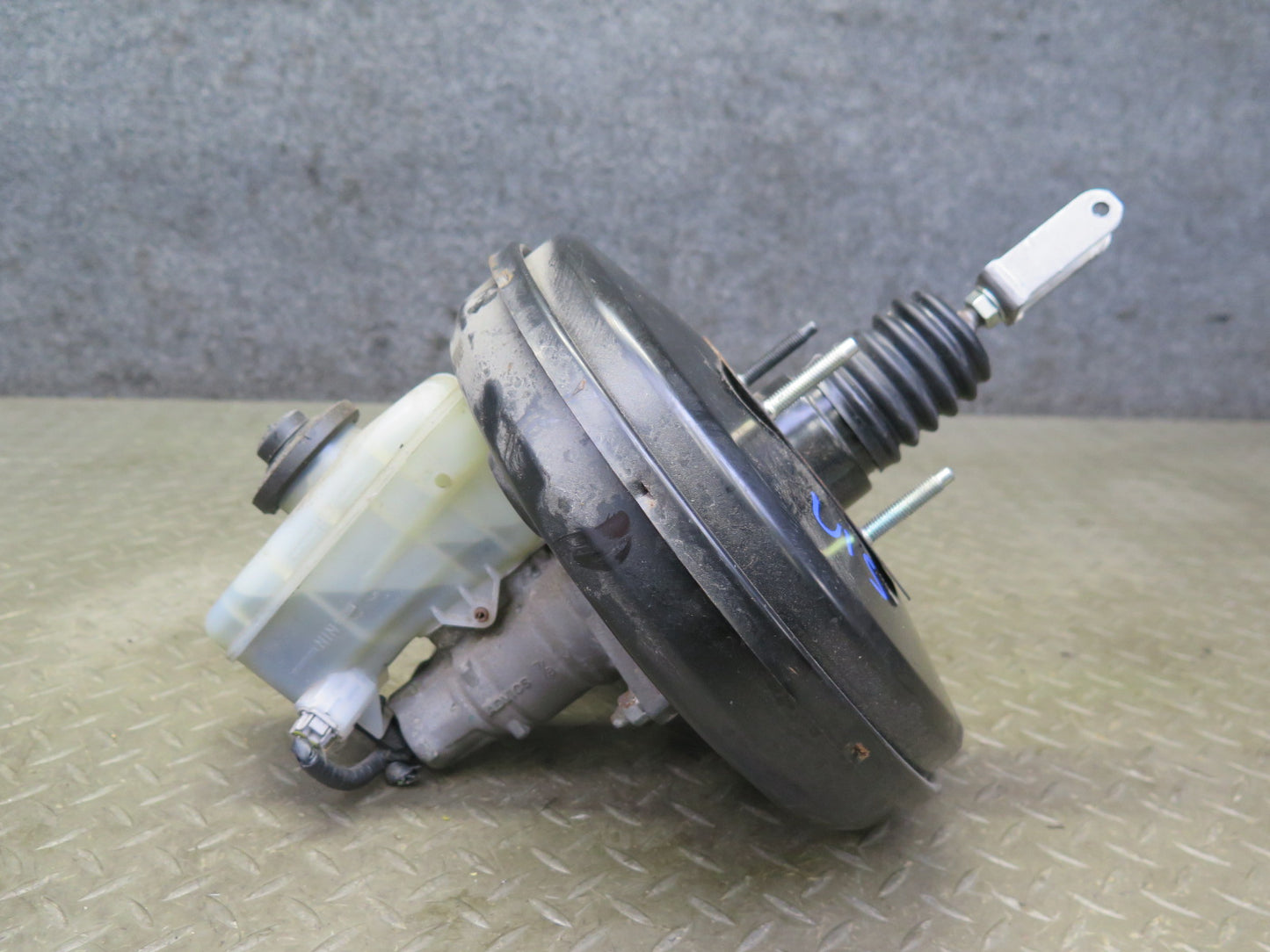 10-13 Lexus IS250 Convert AT Brake Master Cylinder Booster Fluid Reservoir OEM