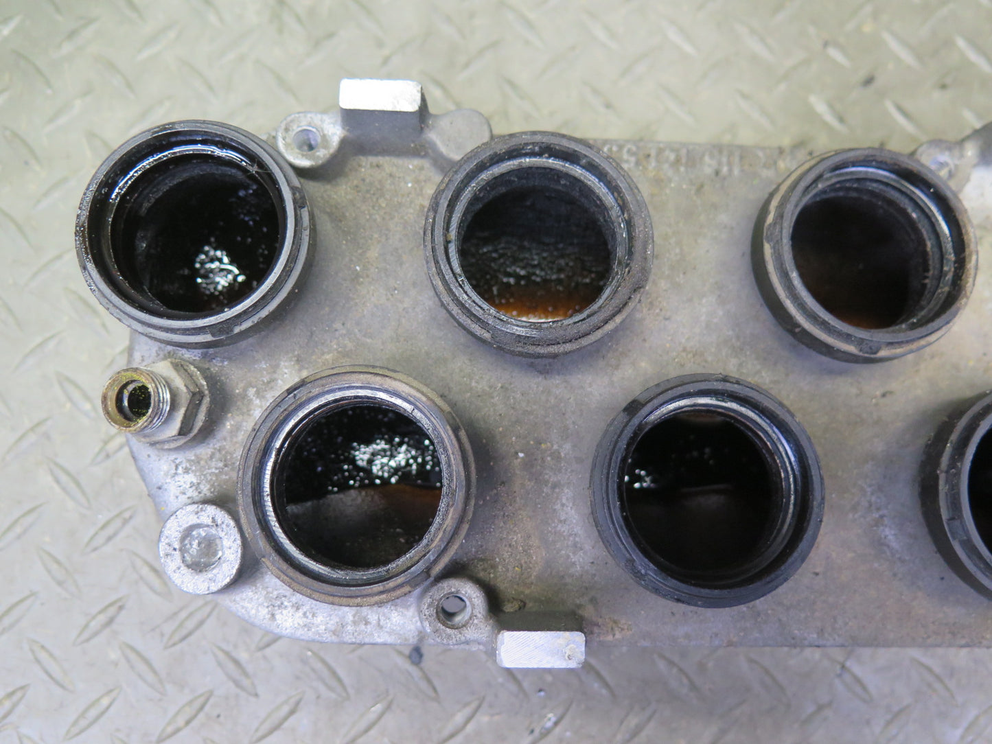 81-85 Mercedes R107 380SL M116 Engine Lower Intake Manifold w Throttle Body OEM