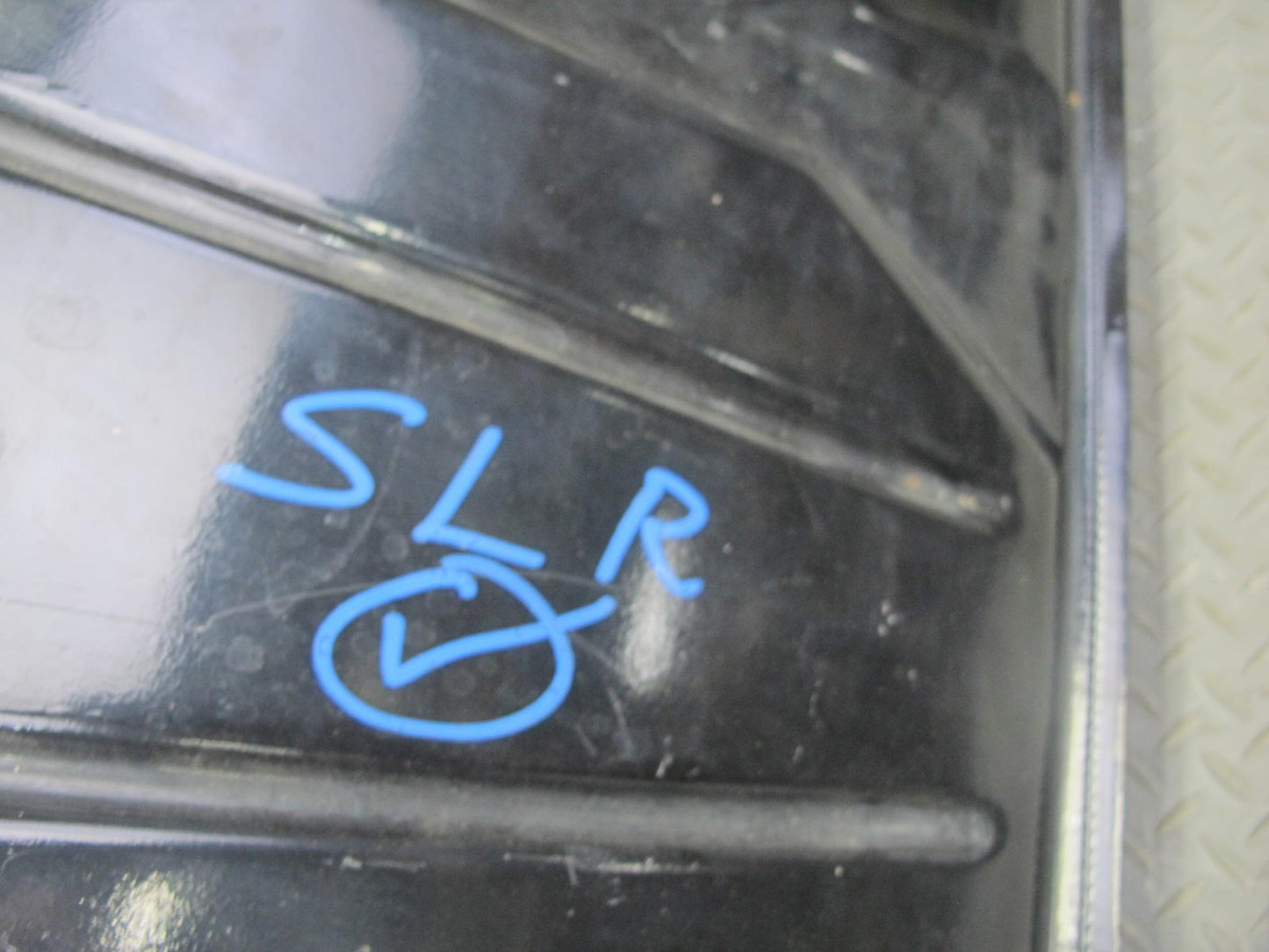 73-85 Mercedes R107 Gas Fuel Tank Assembly w Filler Neck & Cap OEM