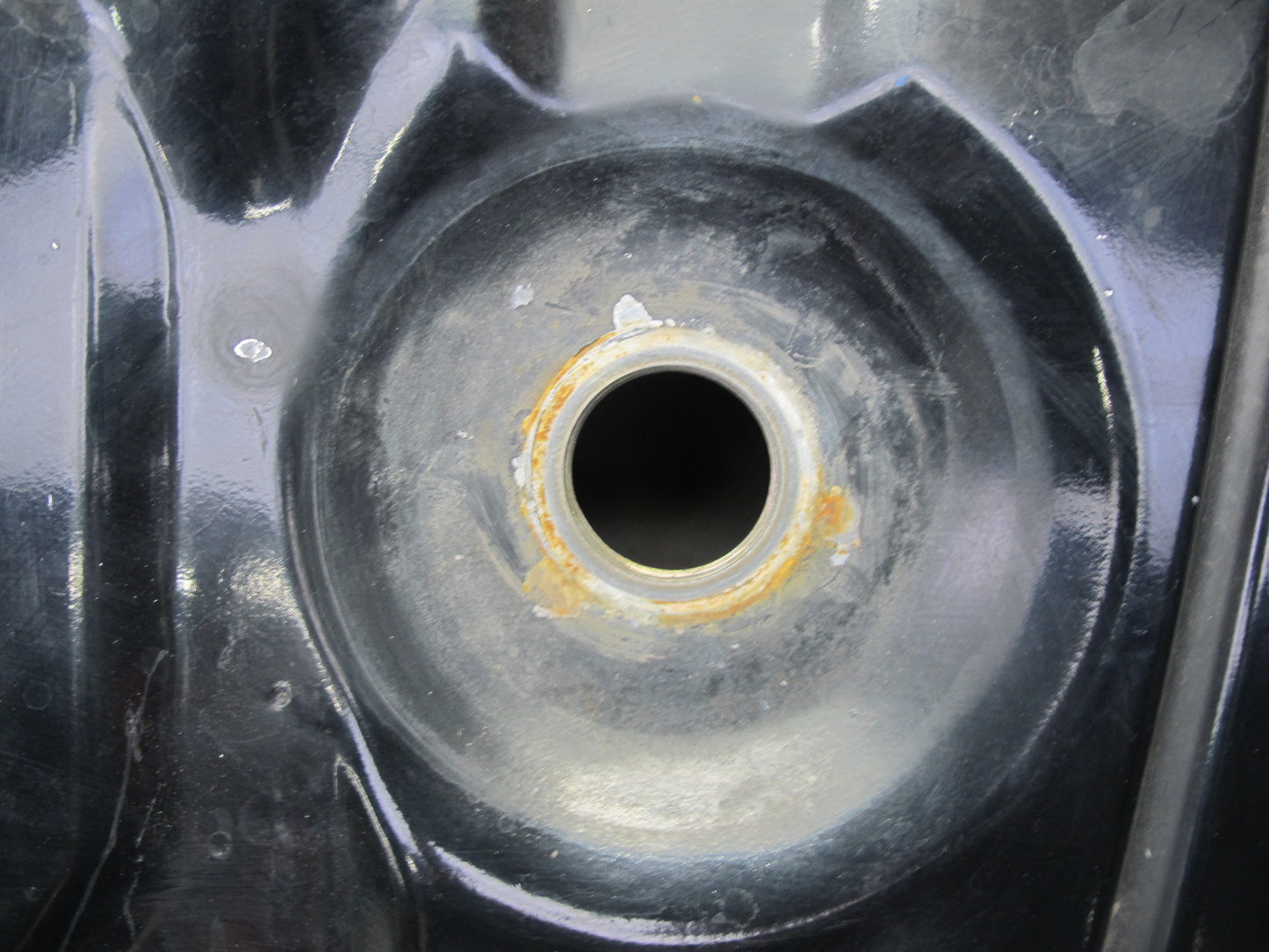 73-85 Mercedes R107 Gas Fuel Tank Assembly w Filler Neck & Cap OEM