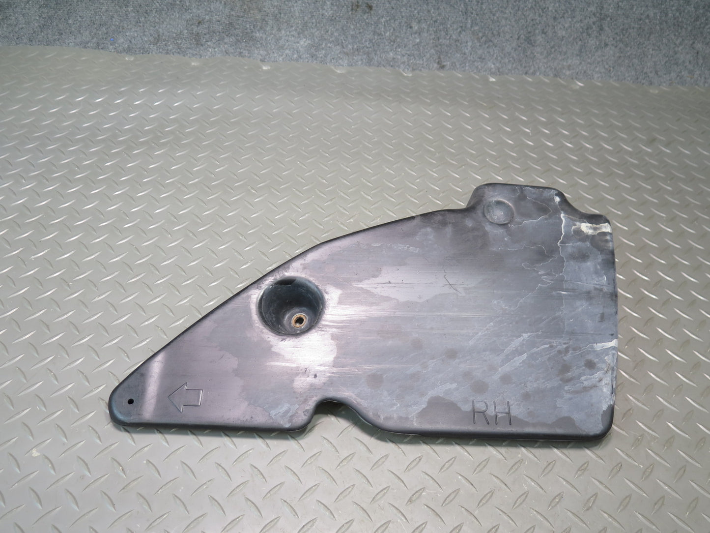 01-06 Lexus LS430 UCF30L Set of 2 Rear Differential Shield Trim Panel OEM