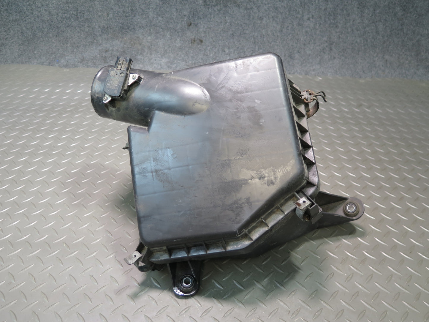 06-13 Lexus GSE20L IS250 2.5L RWD Air Intake Cleaner Filter Box 014140-0980 OEM